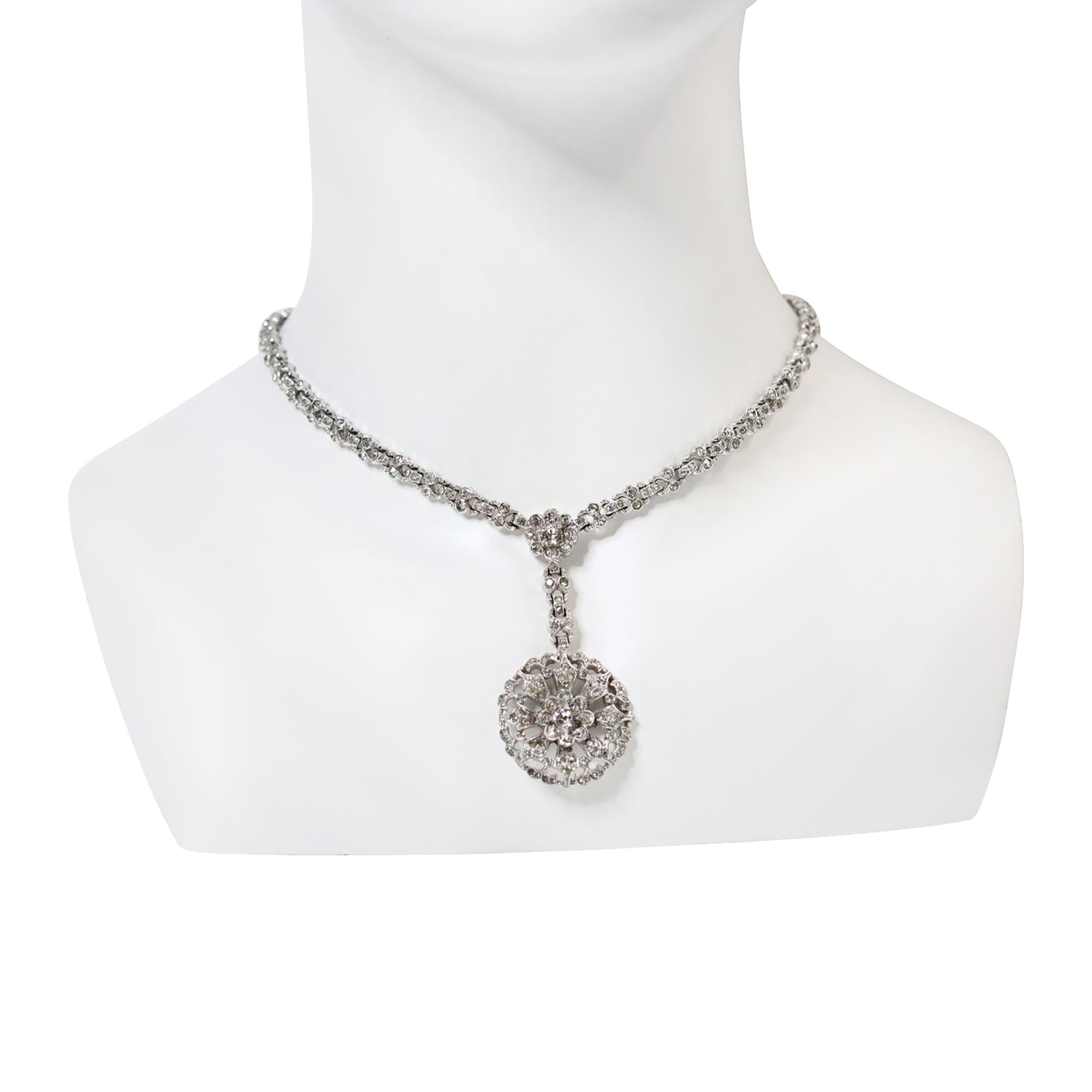 Vintage Alfred Phillipe Trifari  Collier à pendentifs Circa Circa 1940's Unisexe en vente