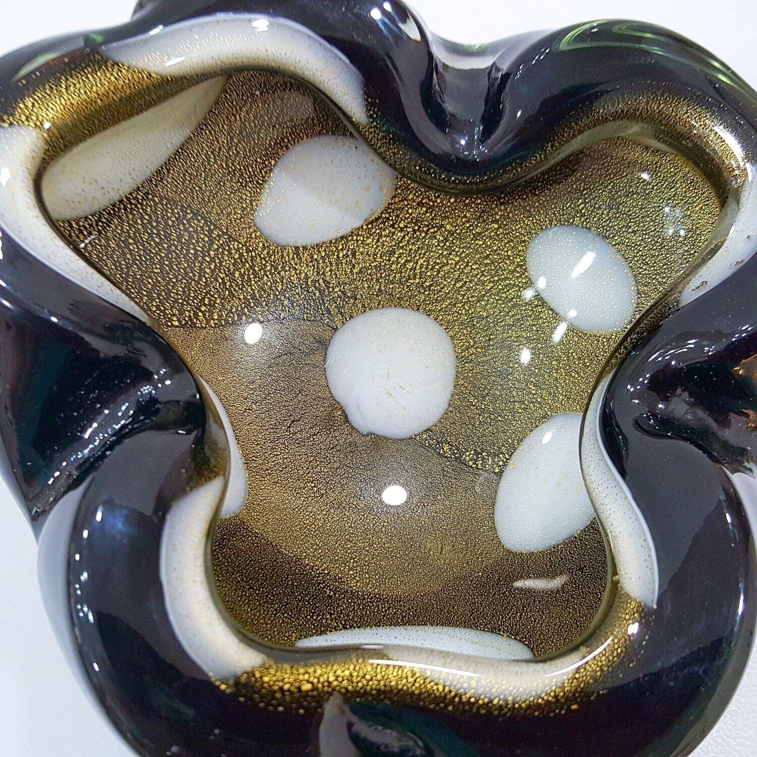 Vintage Alfredo Barbini Murano Glass, a Macchia & Gold Polveri Sculptural Bowl For Sale 1