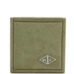 Vintage-Halskette mit Alhambra-Anhänger aus 18-karätigem Gelbgold und blauem Sèvres-Porzellan mit Diamant