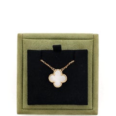 Vintage Alhambra Pendant Necklace 18K Yellow Gold and Mother of Pearl