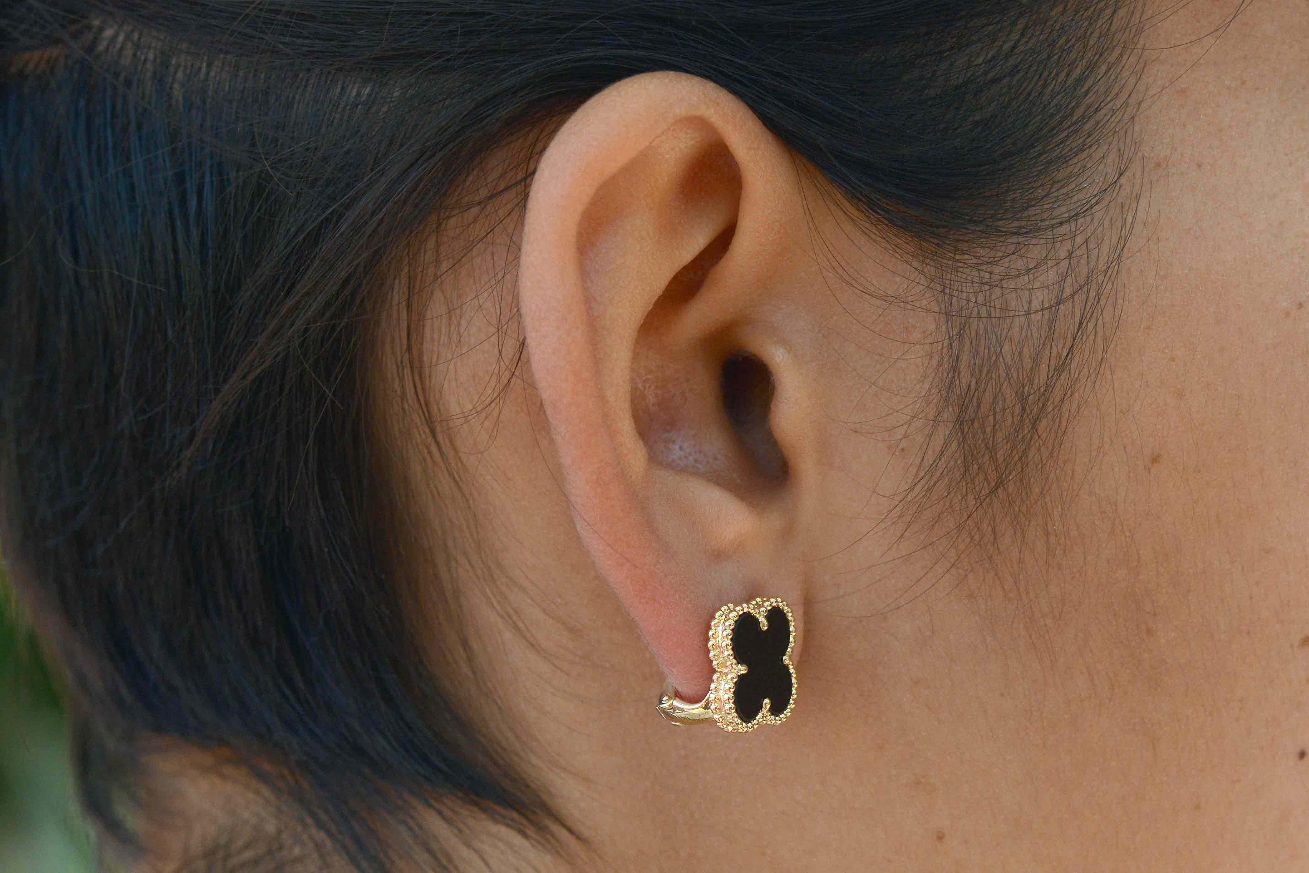 black onyx clover earrings