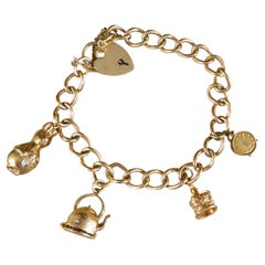 Vintage Alice in Wonderland Themed Charm Bracelet in 9ct Yellow Gold