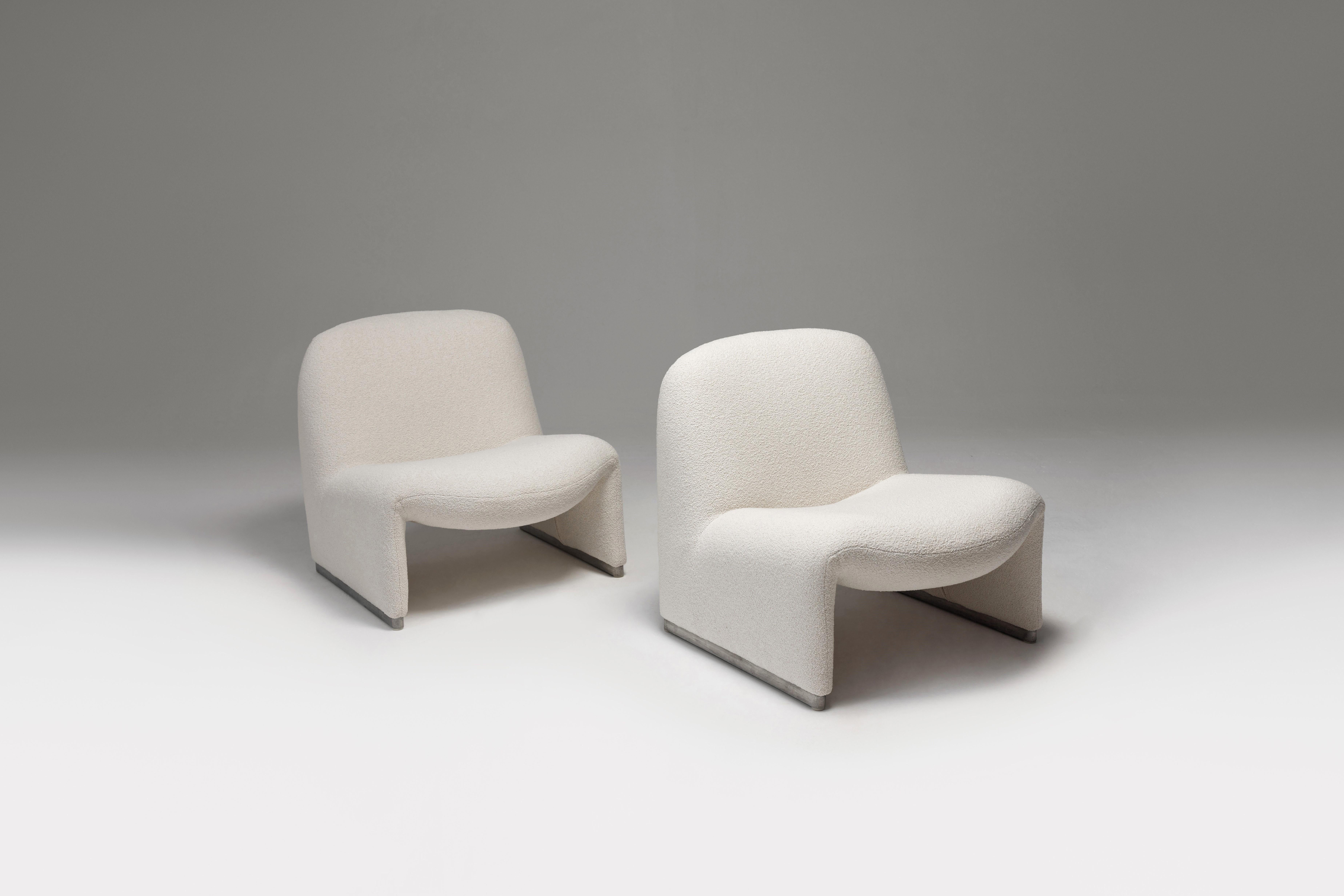 A pair of beautiful Giancarlo Piretti “Alky” chairs reupholstered in luxurious off-white wool-cotton blend fabric produced by a highly recognized textile manufacturer Chase Erwin from England.

Alky chairs were designed in 1968 and produced by