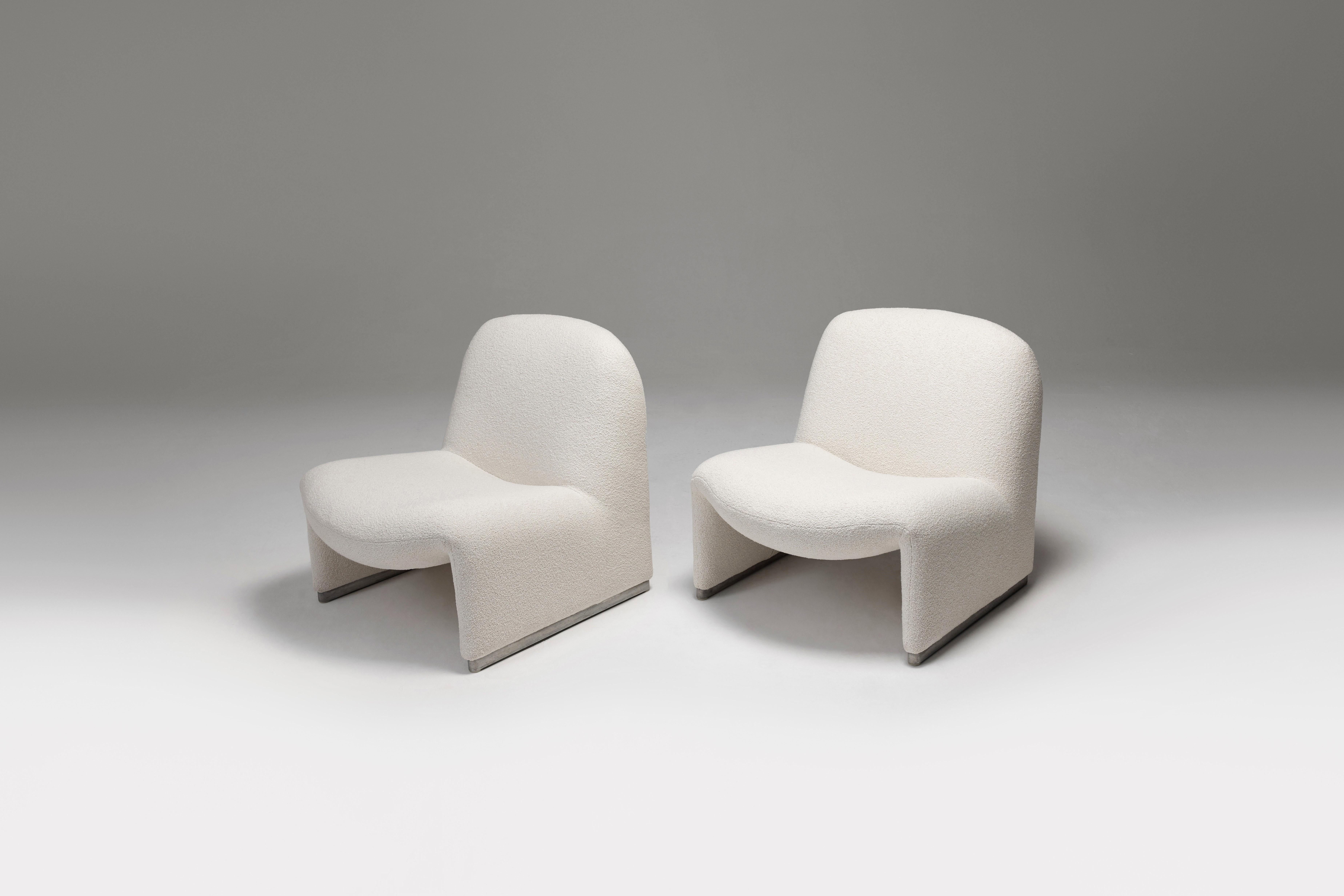 Mid-Century Modern Vintage Alky Chairs in Off-White Fabric by Giancarlo Piretti for Artifort, 1970s For Sale
