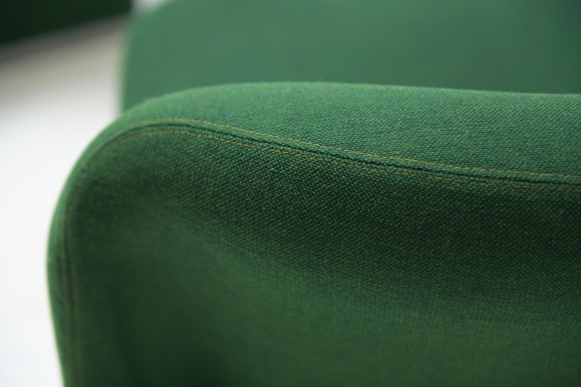 Vintage Alky chairs in original green fabric by Giancarlo Piretti for Castelli 7