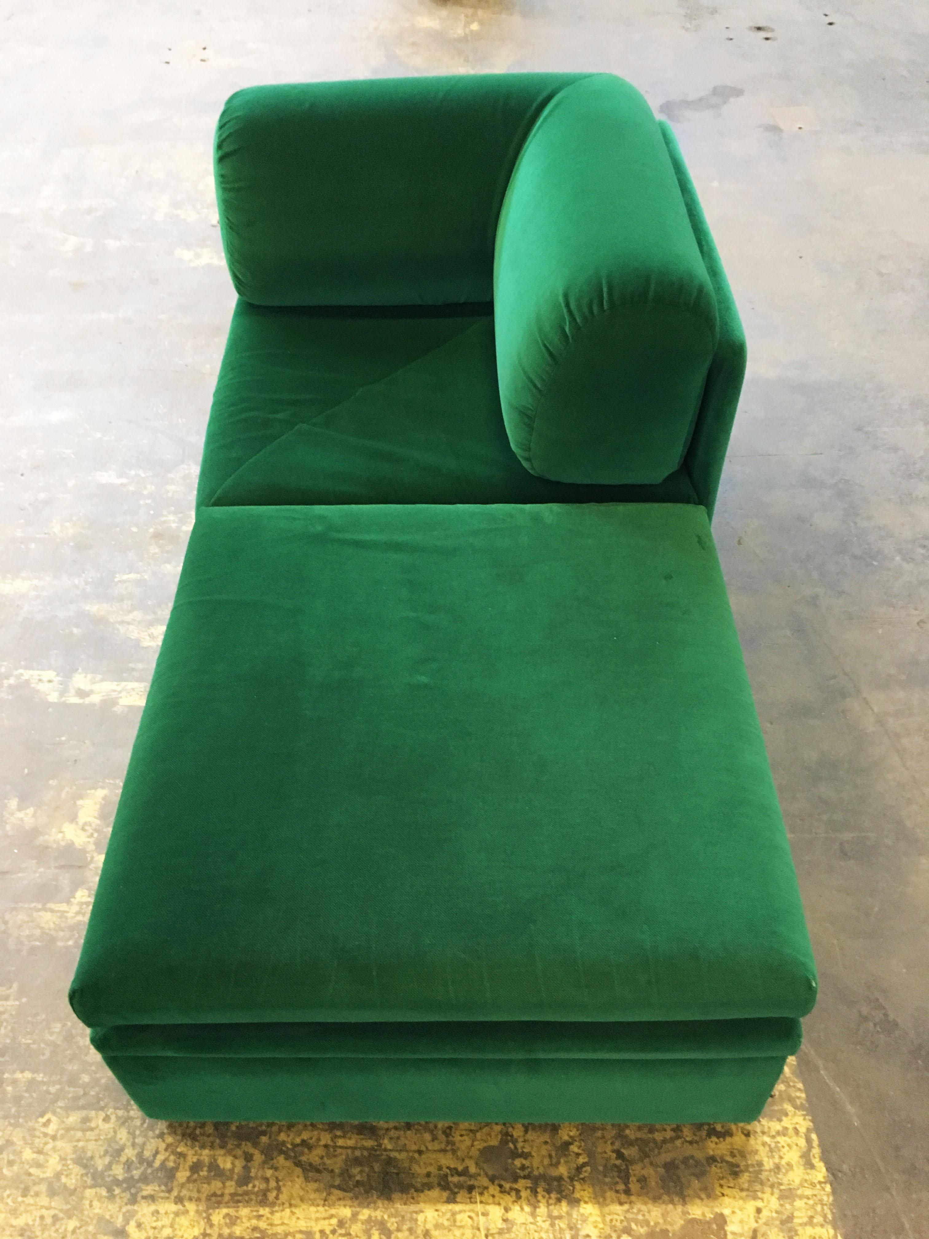 Mid-Century Modern Vintage Altana Green Velvet Daybed Setee Sofa, Italy, 1970s