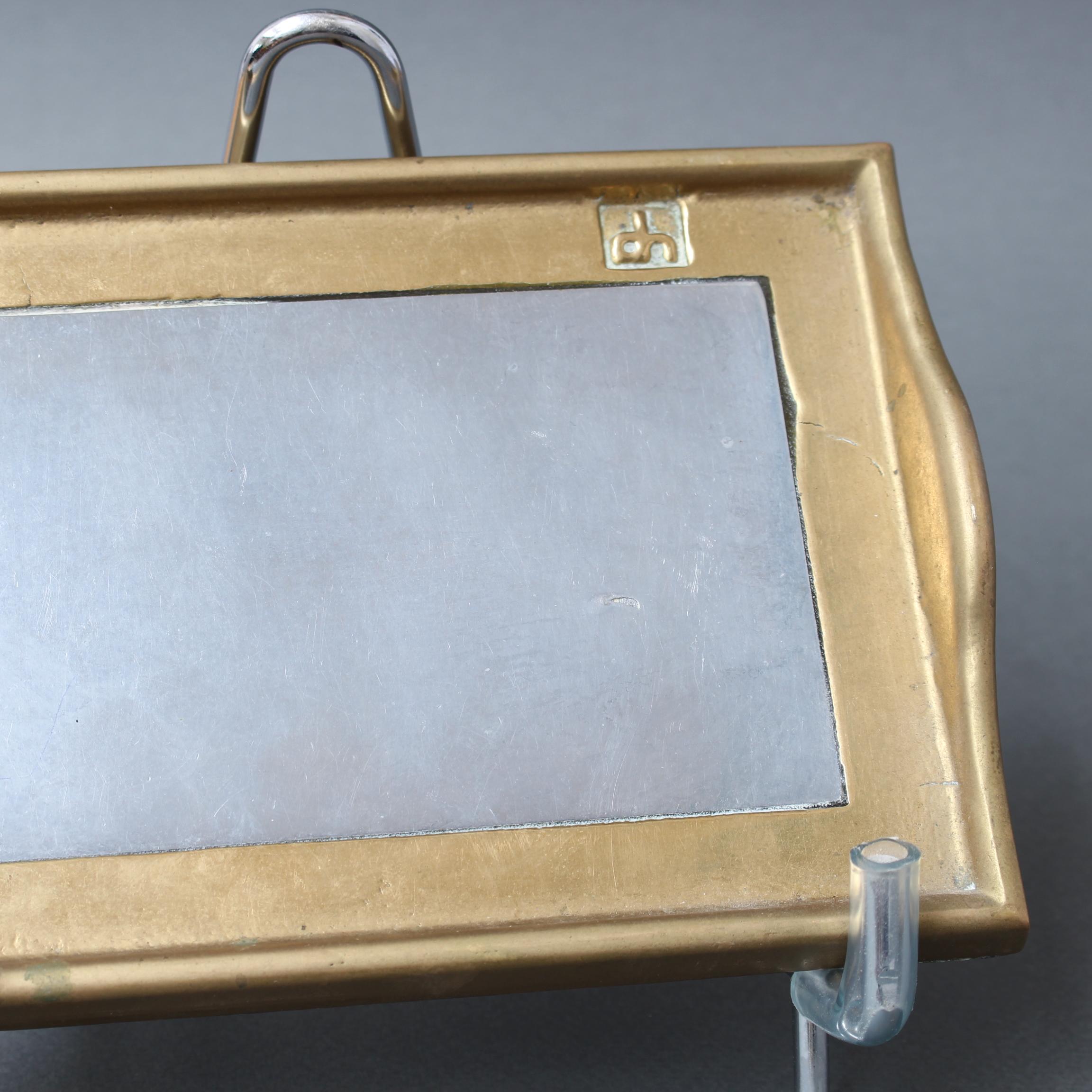 Plateau vintage en aluminium et laiton par David Marshall (circa 1980) - Petit en vente 5