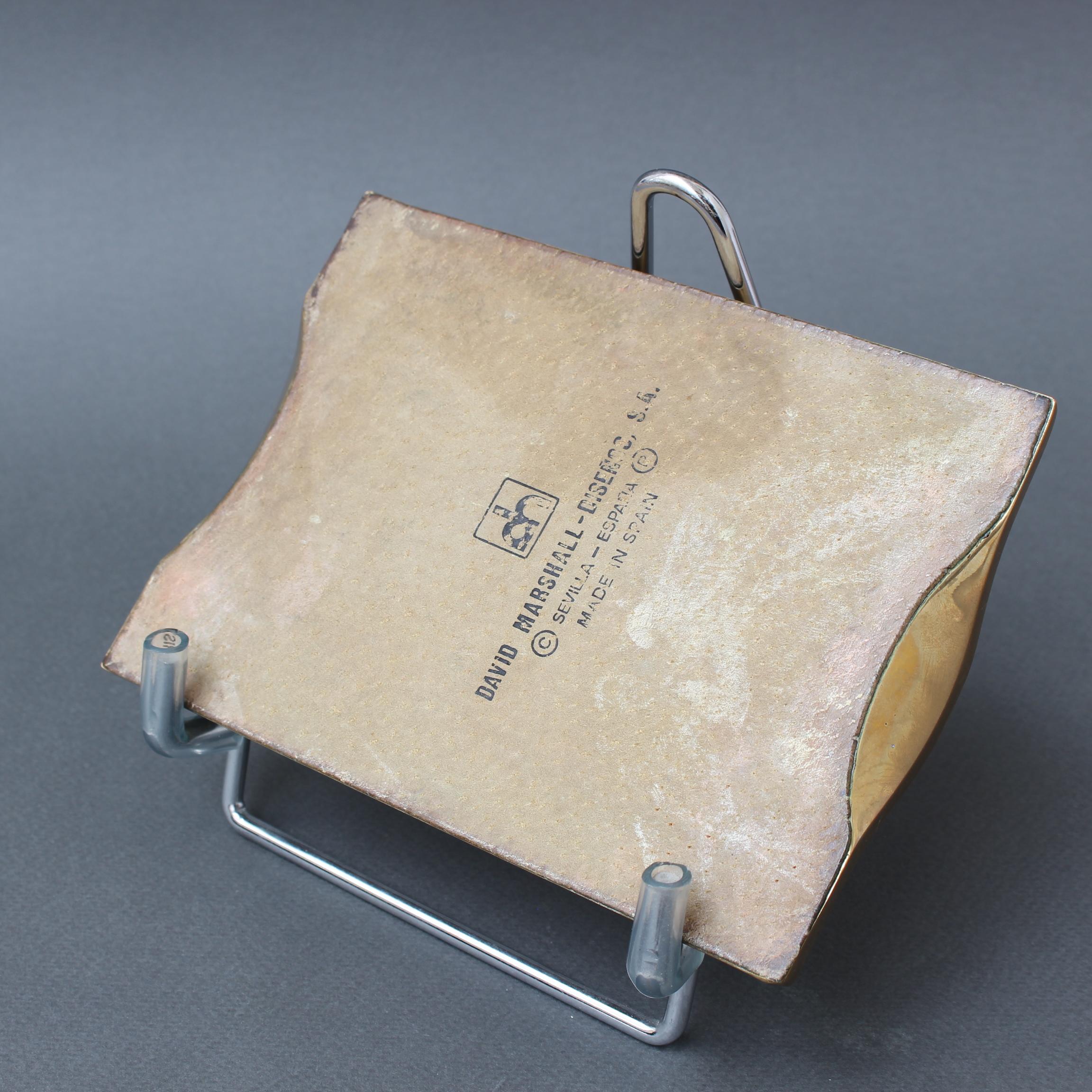 Plateau vintage en aluminium et laiton par David Marshall (circa 1980) - Petit en vente 8