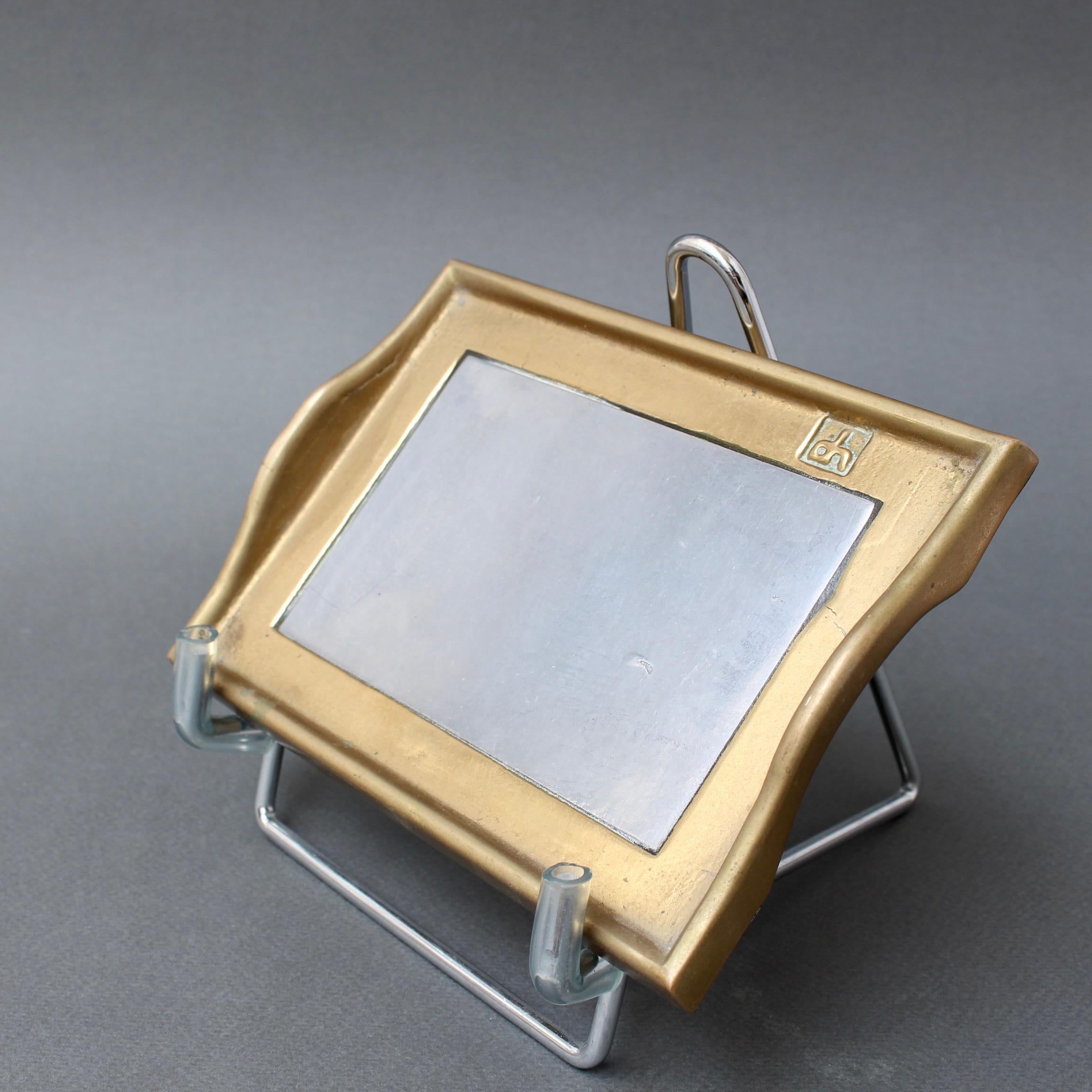 Plateau vintage en aluminium et laiton par David Marshall (circa 1980) - Petit en vente 3