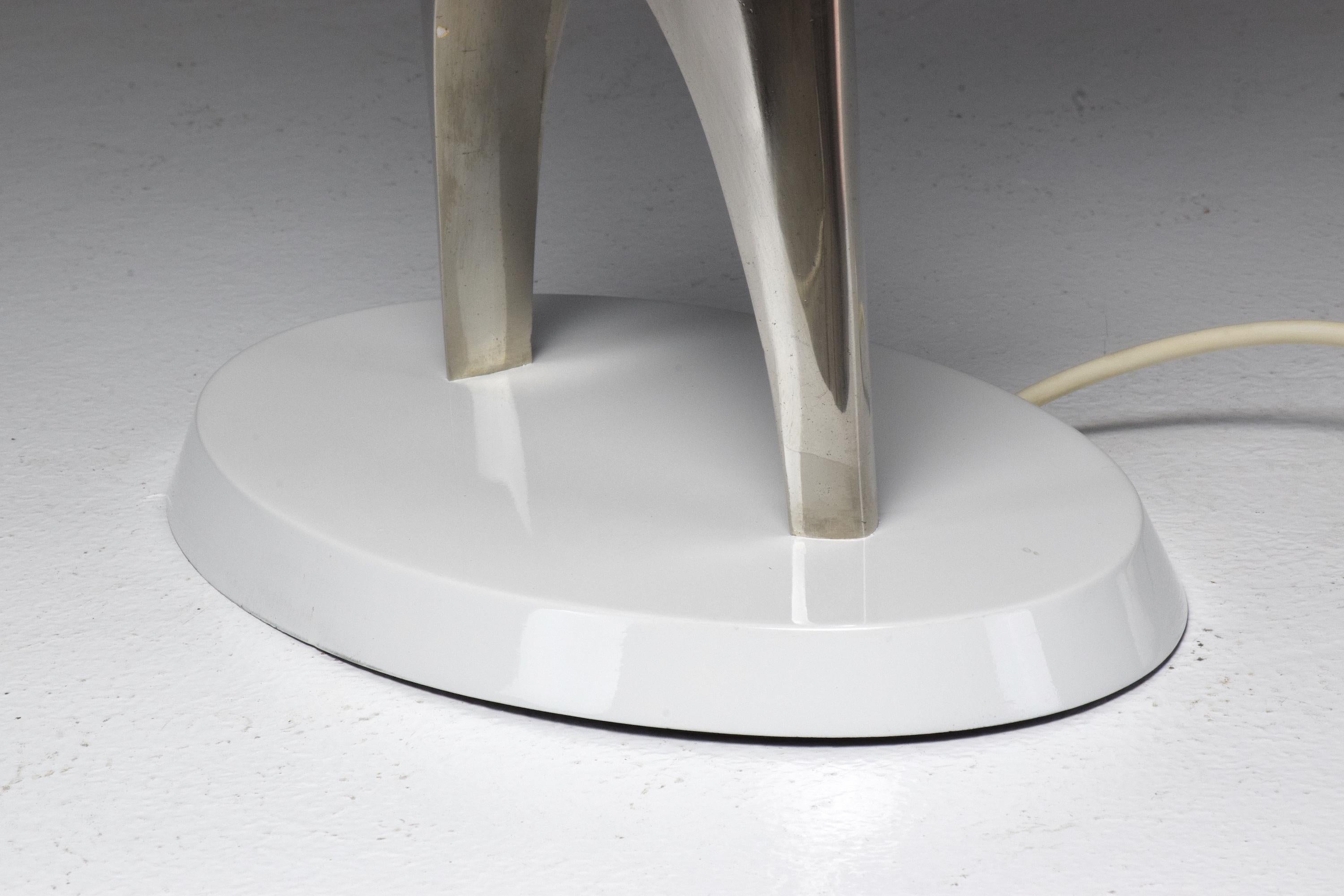 20th Century Sculptural Aluminum Table Lamp, 1950-1960 For Sale 9