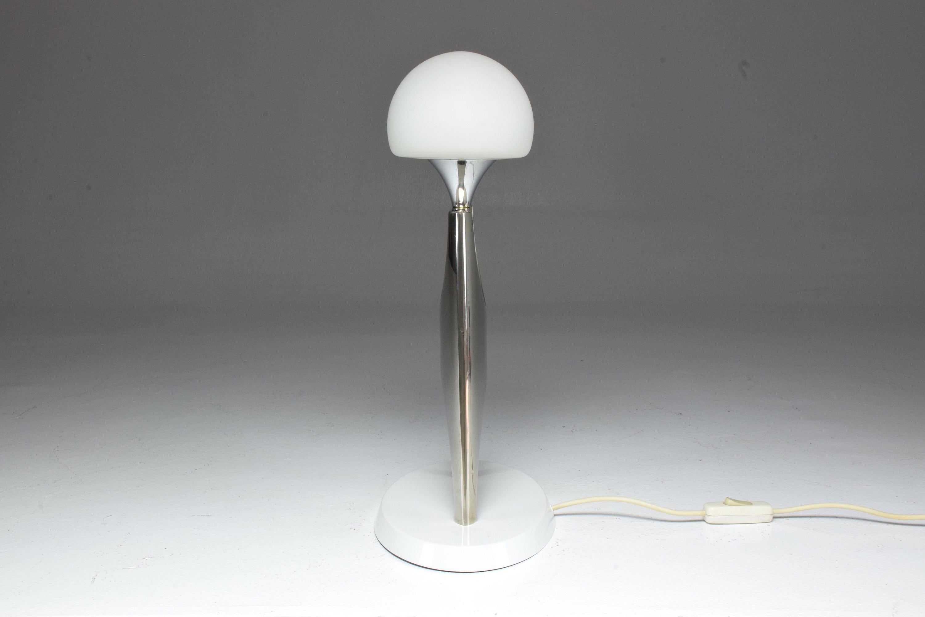 20th Century Sculptural Aluminum Table Lamp, 1950-1960 For Sale 1
