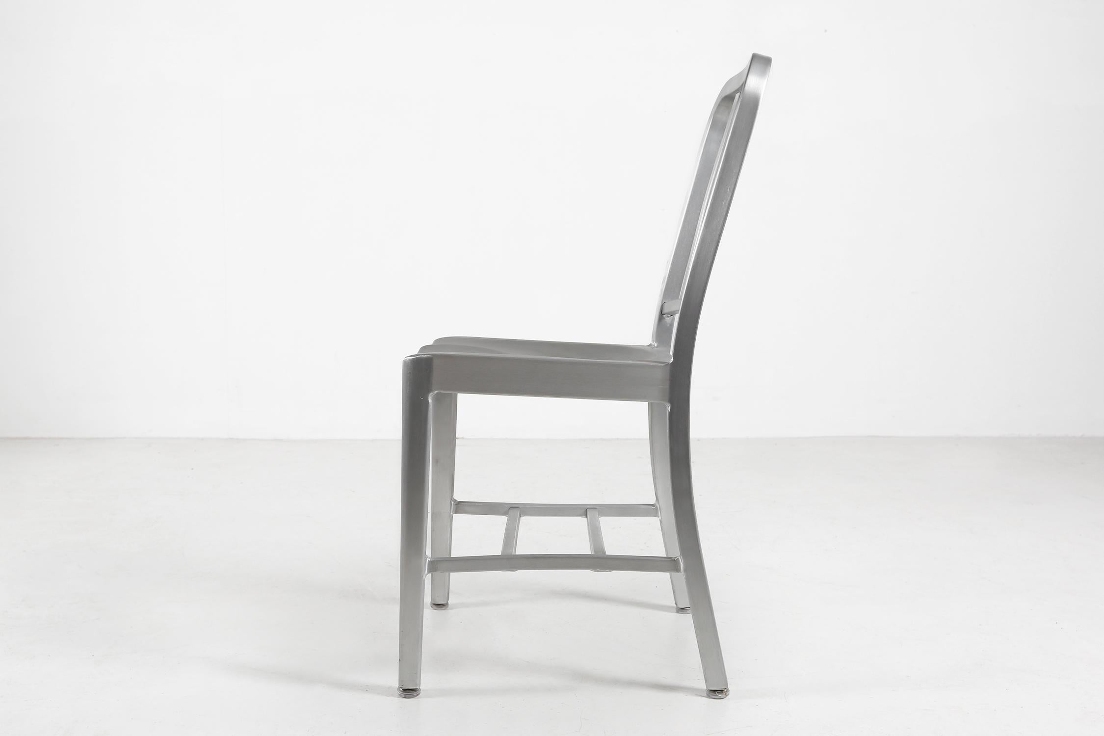 American Vintage aluminium Emeco Navy chair in good condition For Sale