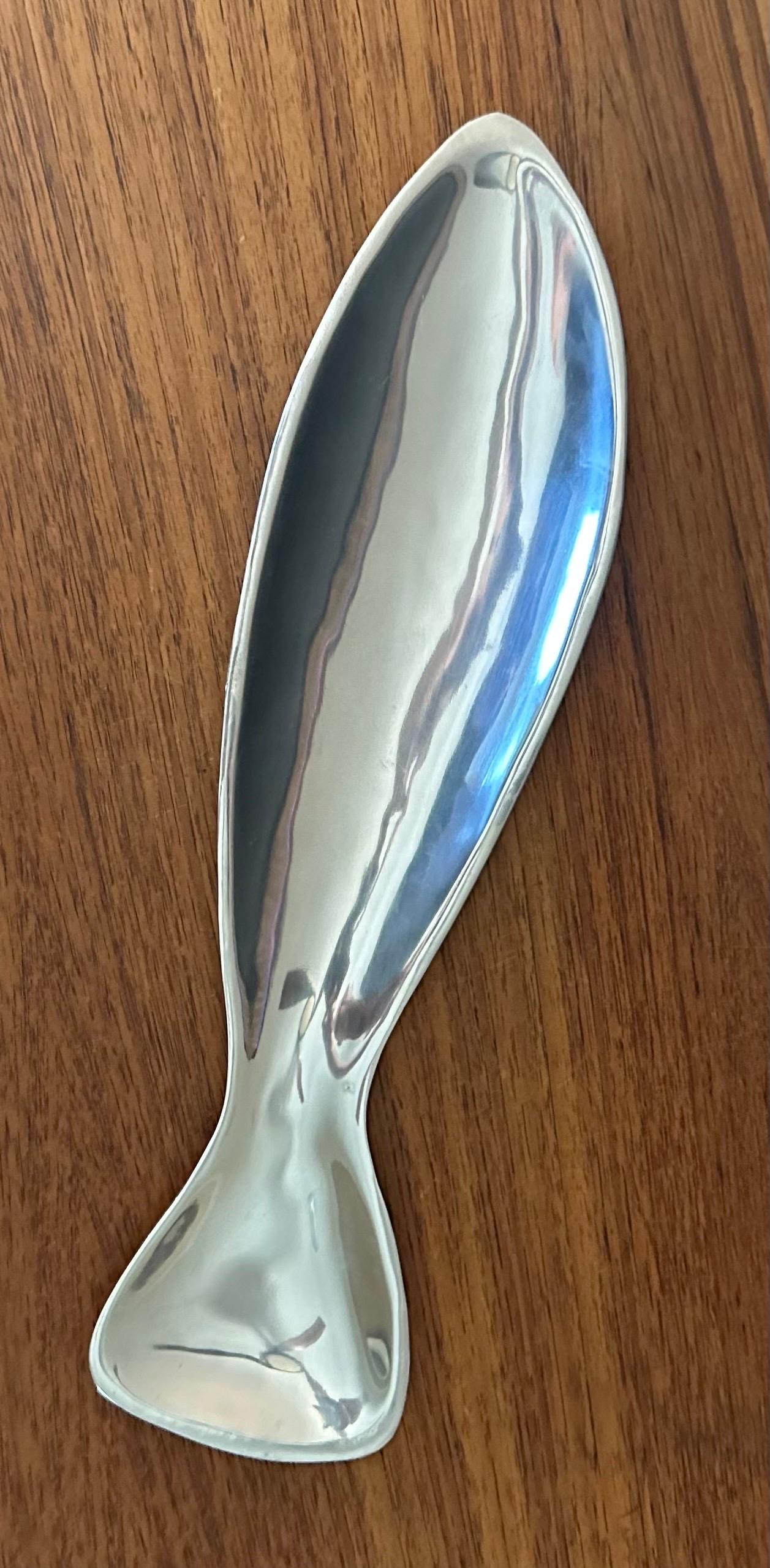 Vintage Aluminum Fish Shaped Serving Platter by Mann of Korea (Koreanisch) im Angebot