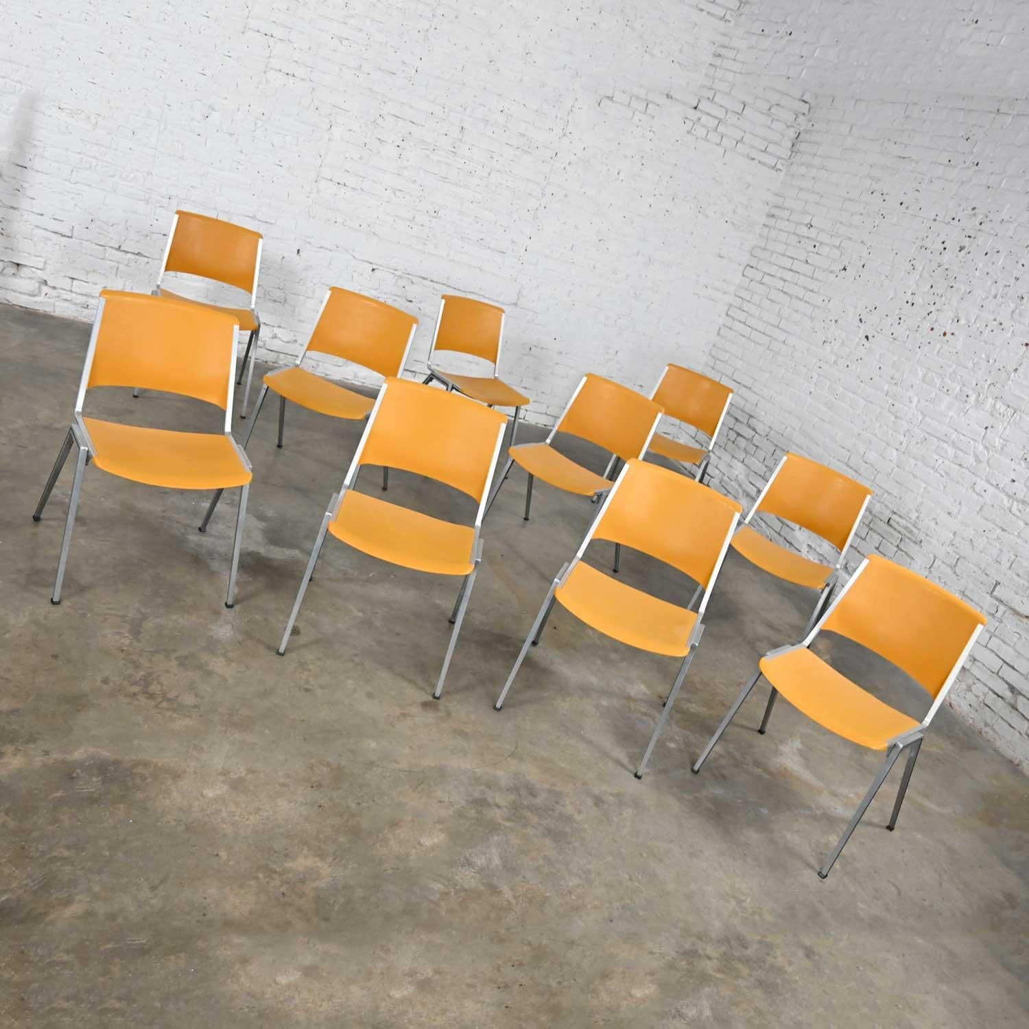 Vintage Aluminum Steelcase Stacking Chairs Model 1278 Yellow Gold Plastic Set 10 4