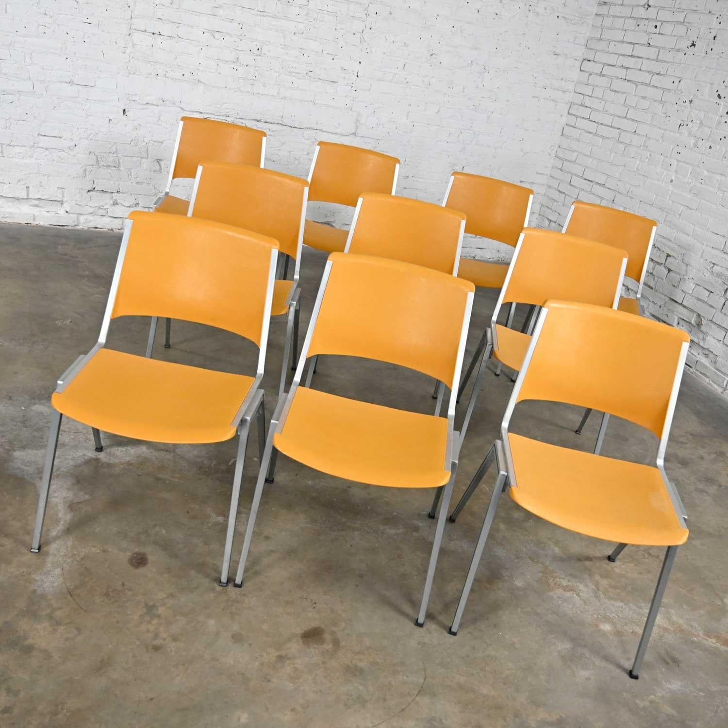 20th Century Vintage Aluminum Steelcase Stacking Chairs Model 1278 Yellow Gold Plastic Set 10