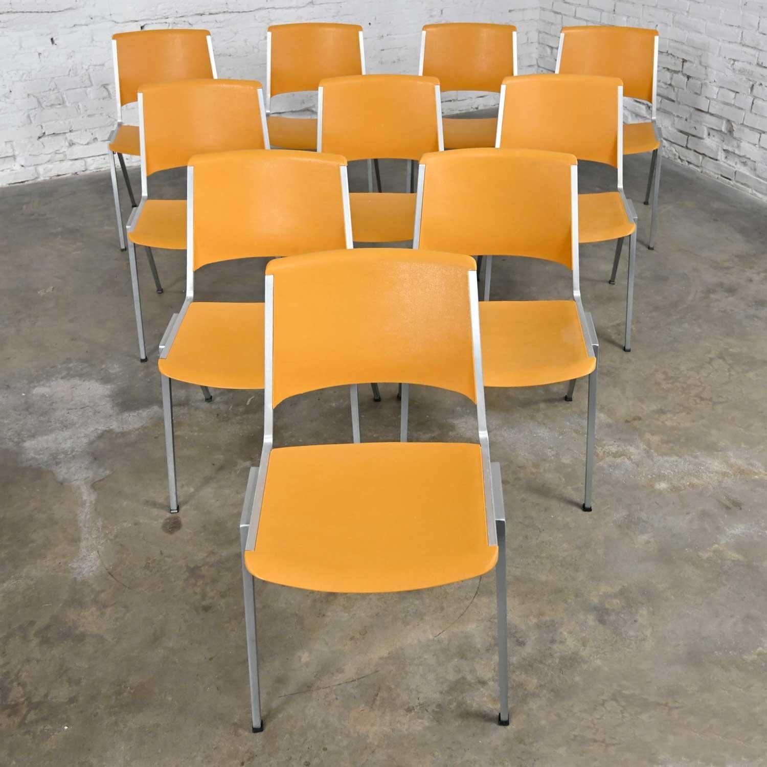 Vintage Aluminum Steelcase Stacking Chairs Model 1278 Yellow Gold Plastic Set 10 3