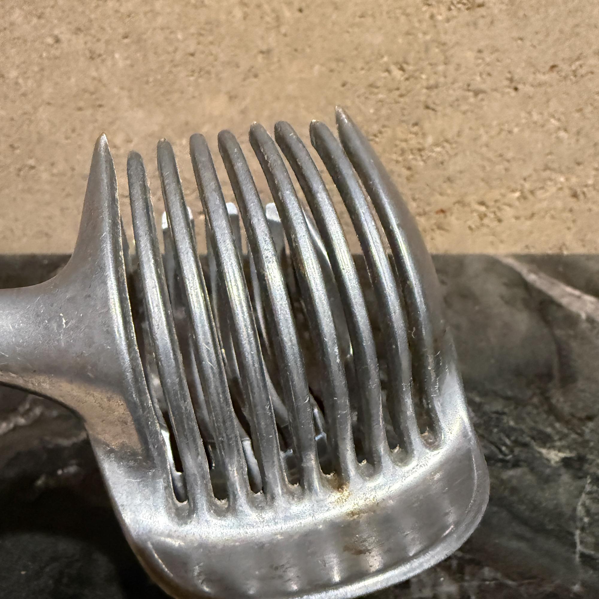 Vintage Aluminium Gemüseschneider Airstreamer Mid-Century im Angebot 6