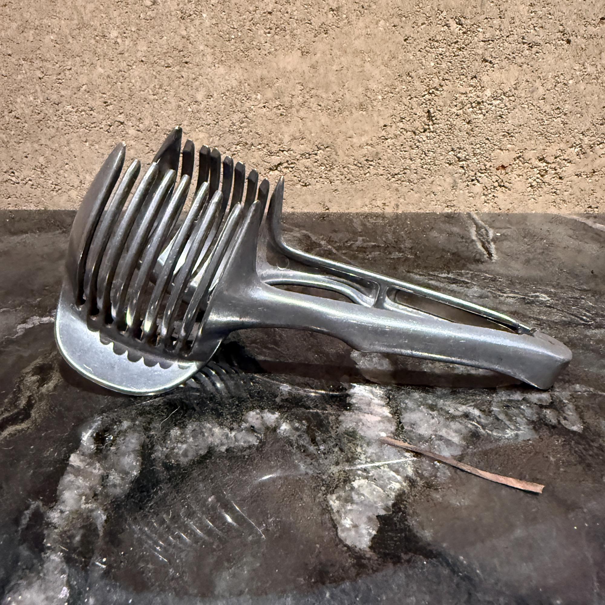 Vintage Aluminium Gemüseschneider Airstreamer Mid-Century (Mitte des 20. Jahrhunderts) im Angebot