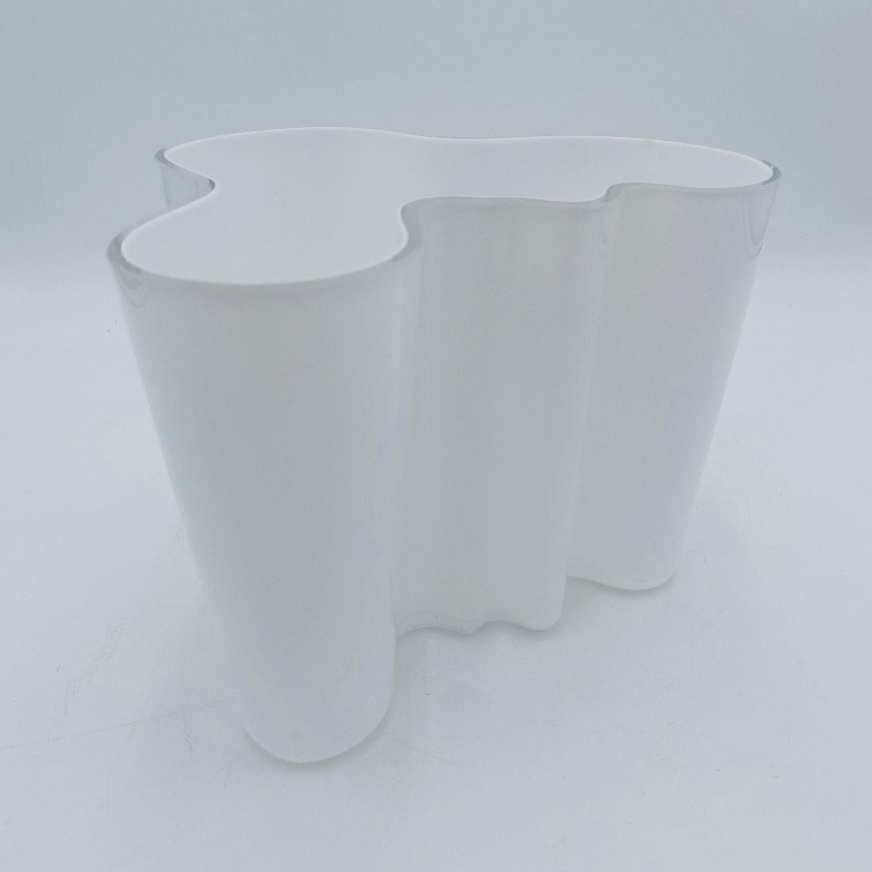 Vaso d'epoca Alvar Aalto Savoy per Iittala, Finlandia in vendita 6