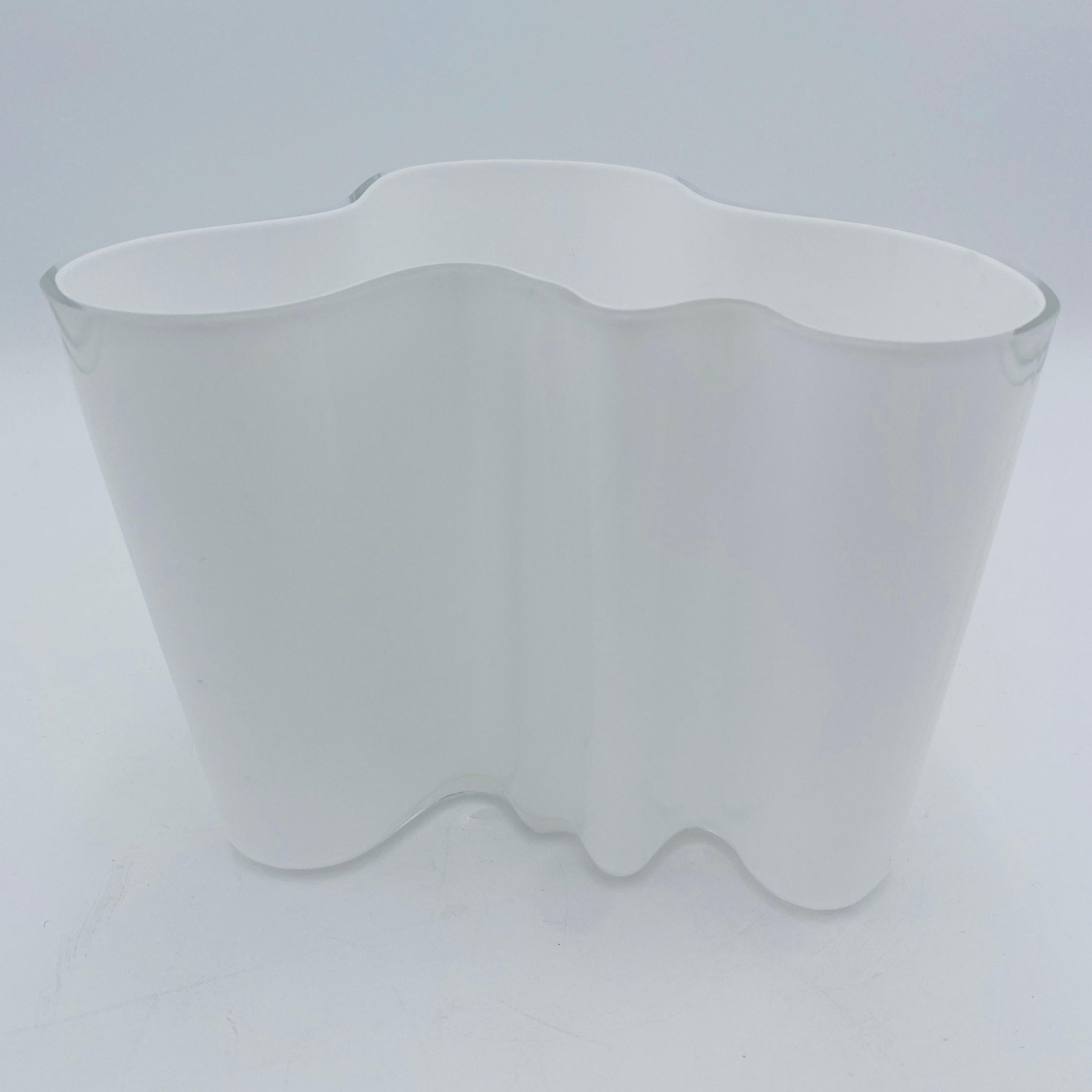 Vaso d'epoca Alvar Aalto Savoy per Iittala, Finlandia in vendita 7