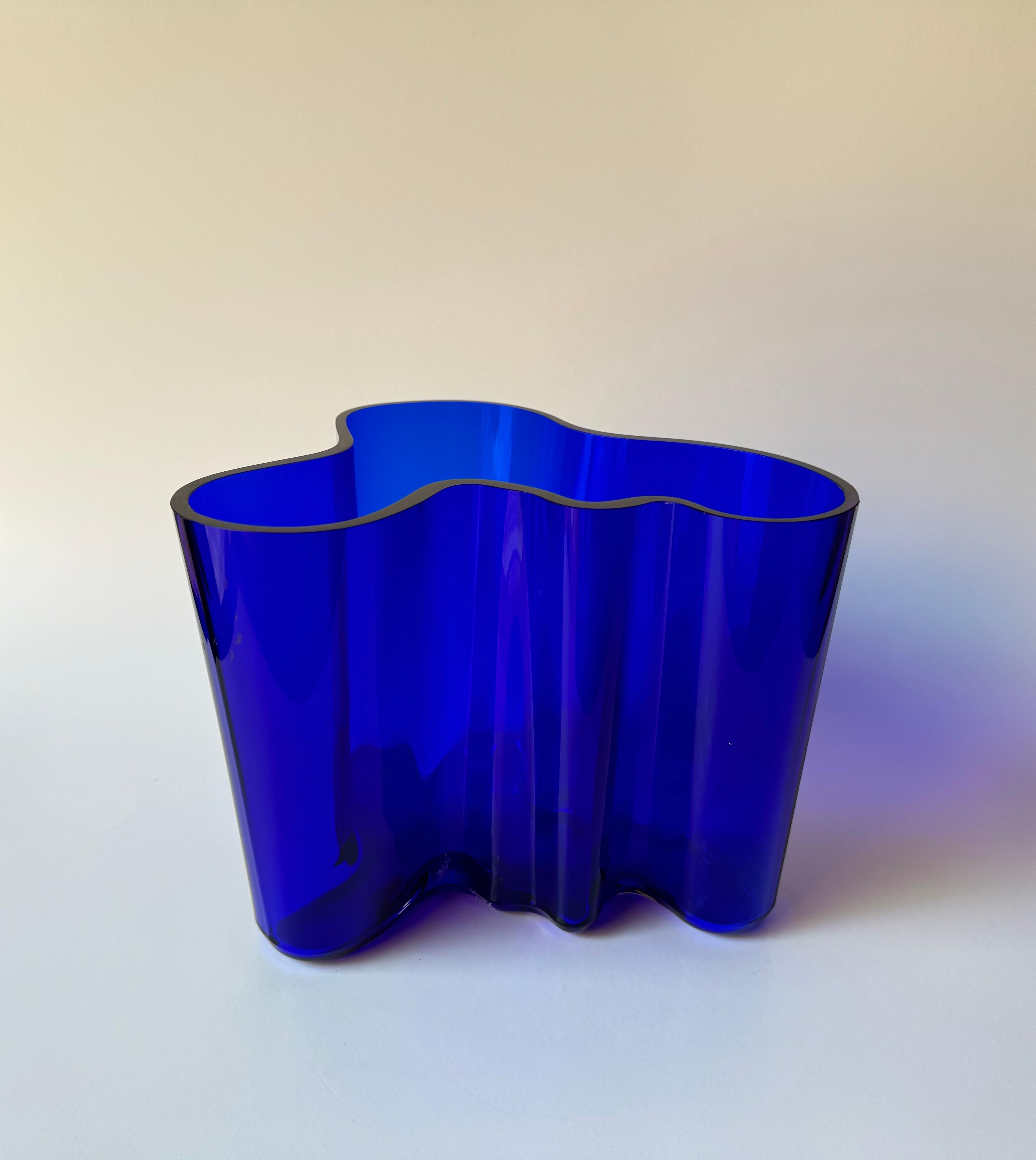 Vaso d'epoca Alvar Aalto Savoy per Iittala in vendita 1