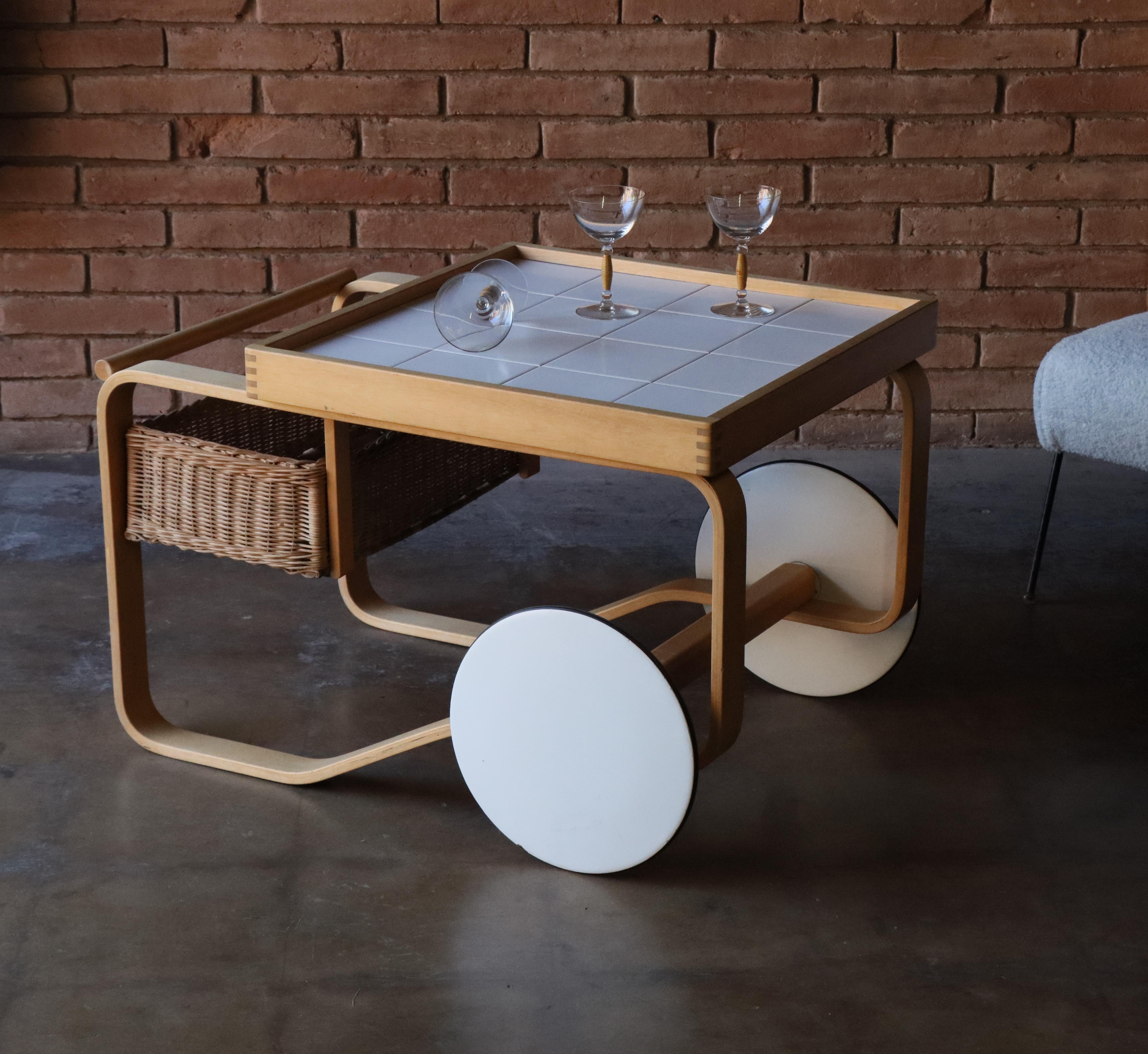 Mid-20th Century Vintage Alvar Aalto ‘Tea Trolley’ Cart 900, Artek Finland, 1960s For Sale
