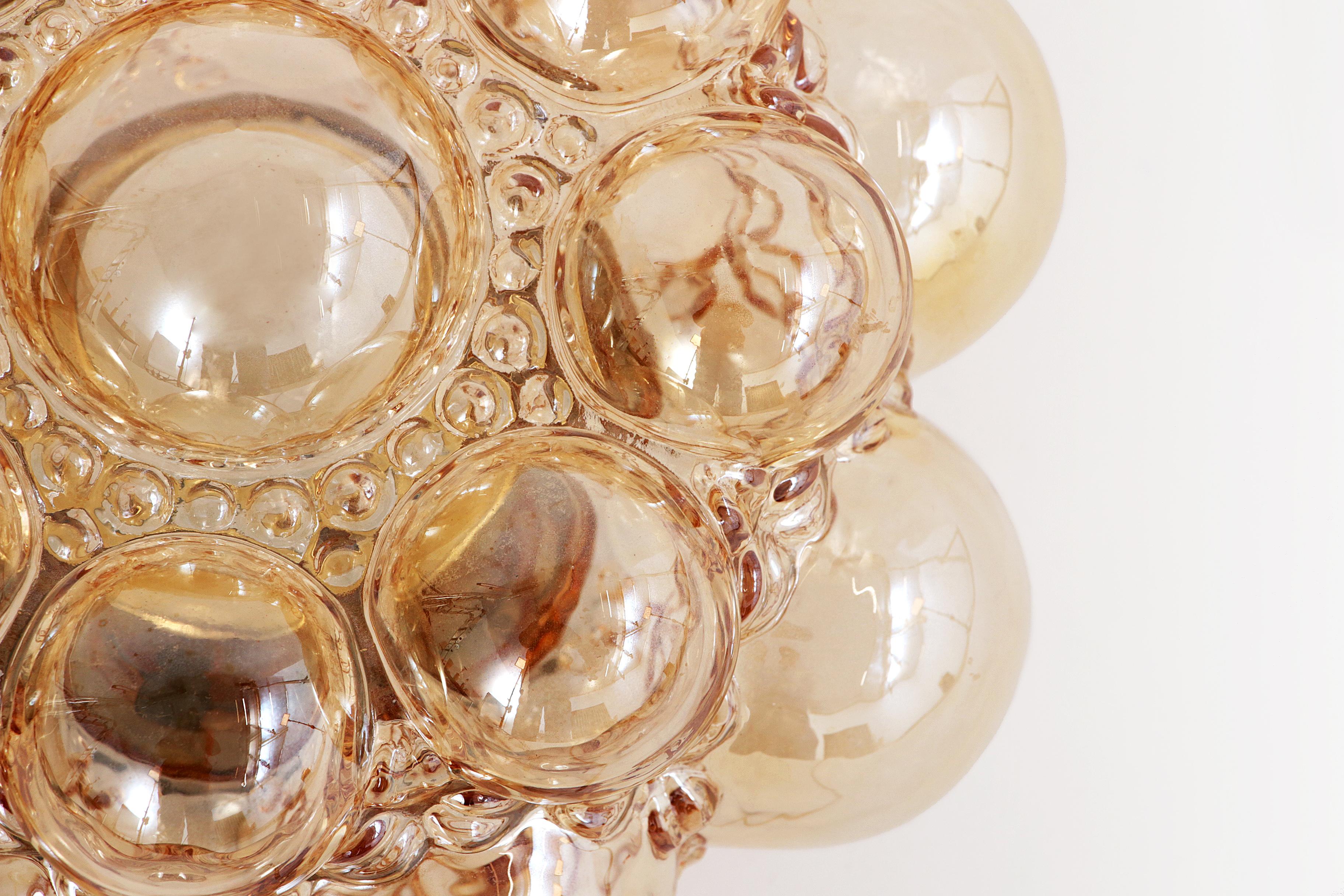 Milieu du XXe siècle Lampe vintage en verre bullé ambré Helena Tynell, 1960 en vente