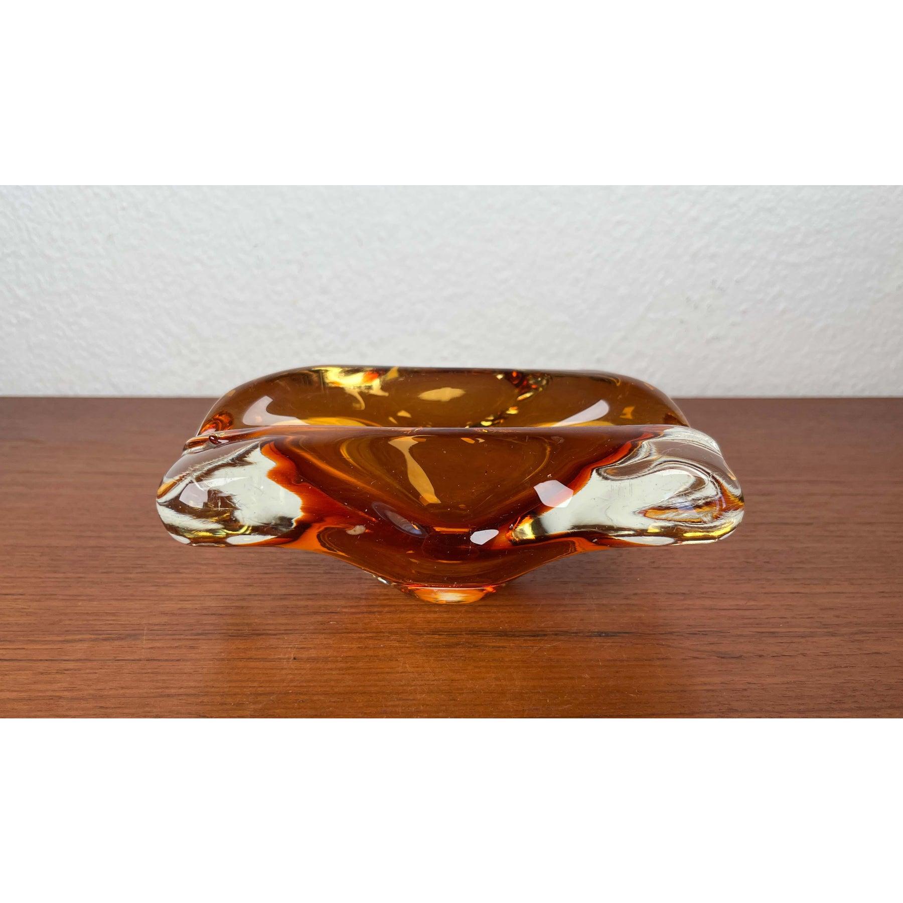 Cenicero o cuenco vintage de vidrio artístico color ámbar, años 70 en Bueno estado para la venta en Hamburg, DE