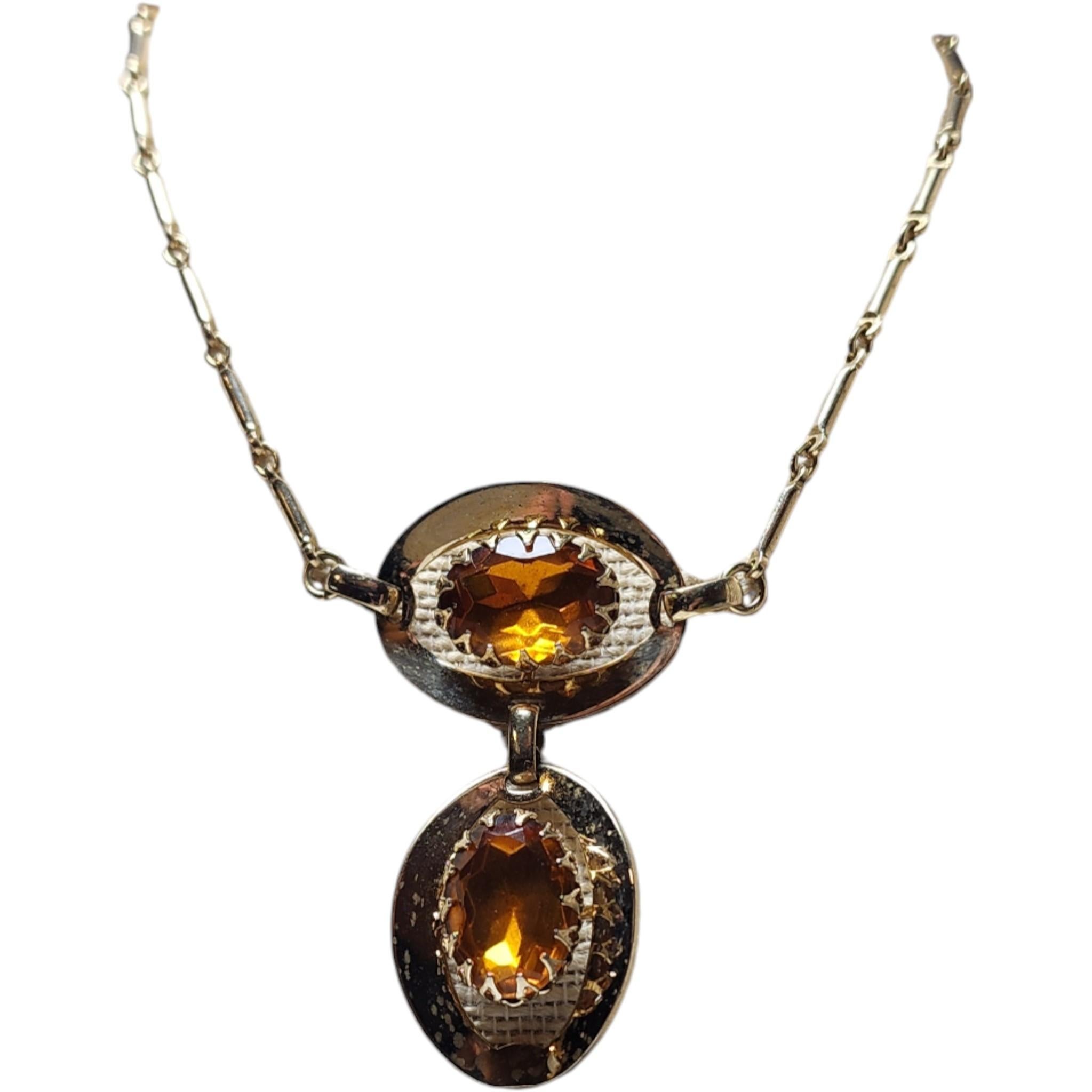 Femenino o masculino Parure vintage de 3 piezas de vidrio ámbar - collar, pulsera y pendientes, años 60 en venta