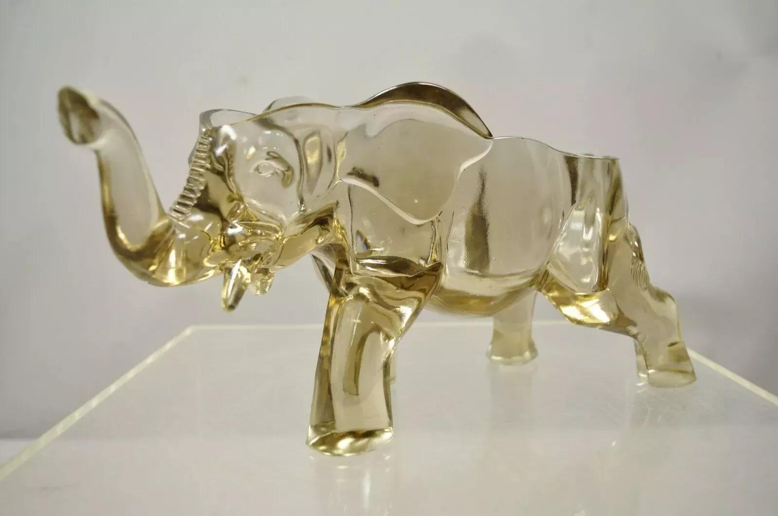 Mid-Century Modern Vieux récipient à bonbons éléphant en verre consolidé de 15 pouces (C) en vente