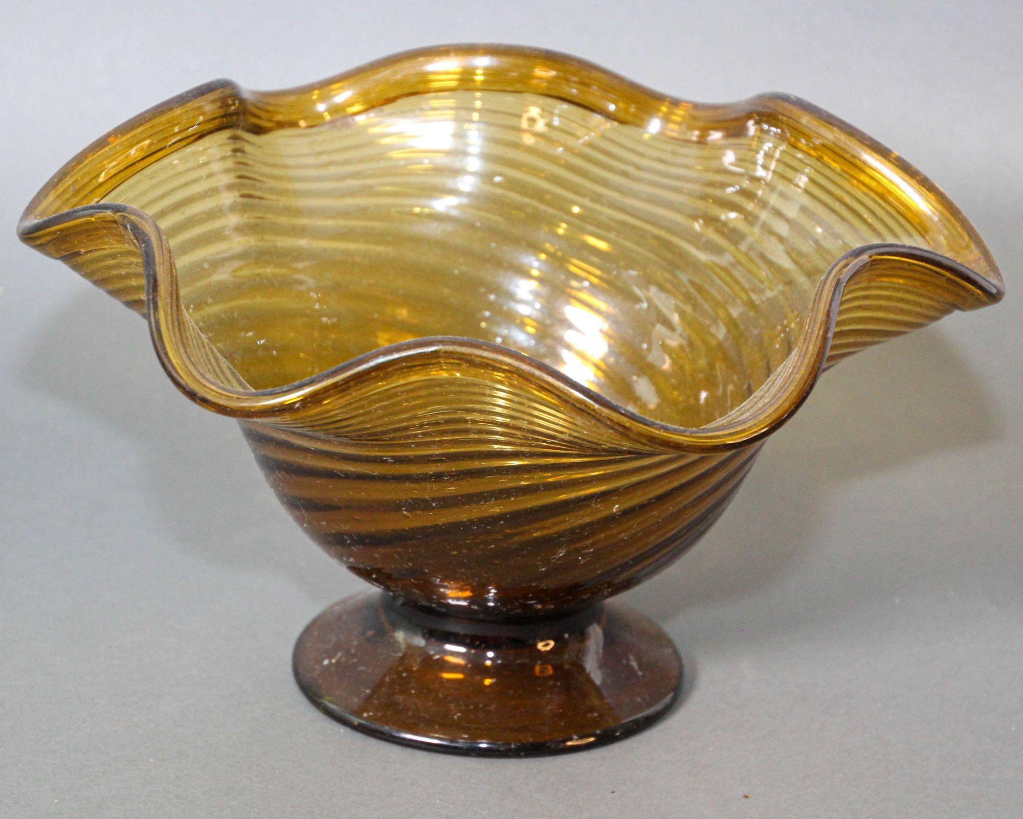 Italian Vintage Amber Murano Art Glass Decorative Footed Fruit Bowl 1960s Italy For Sale