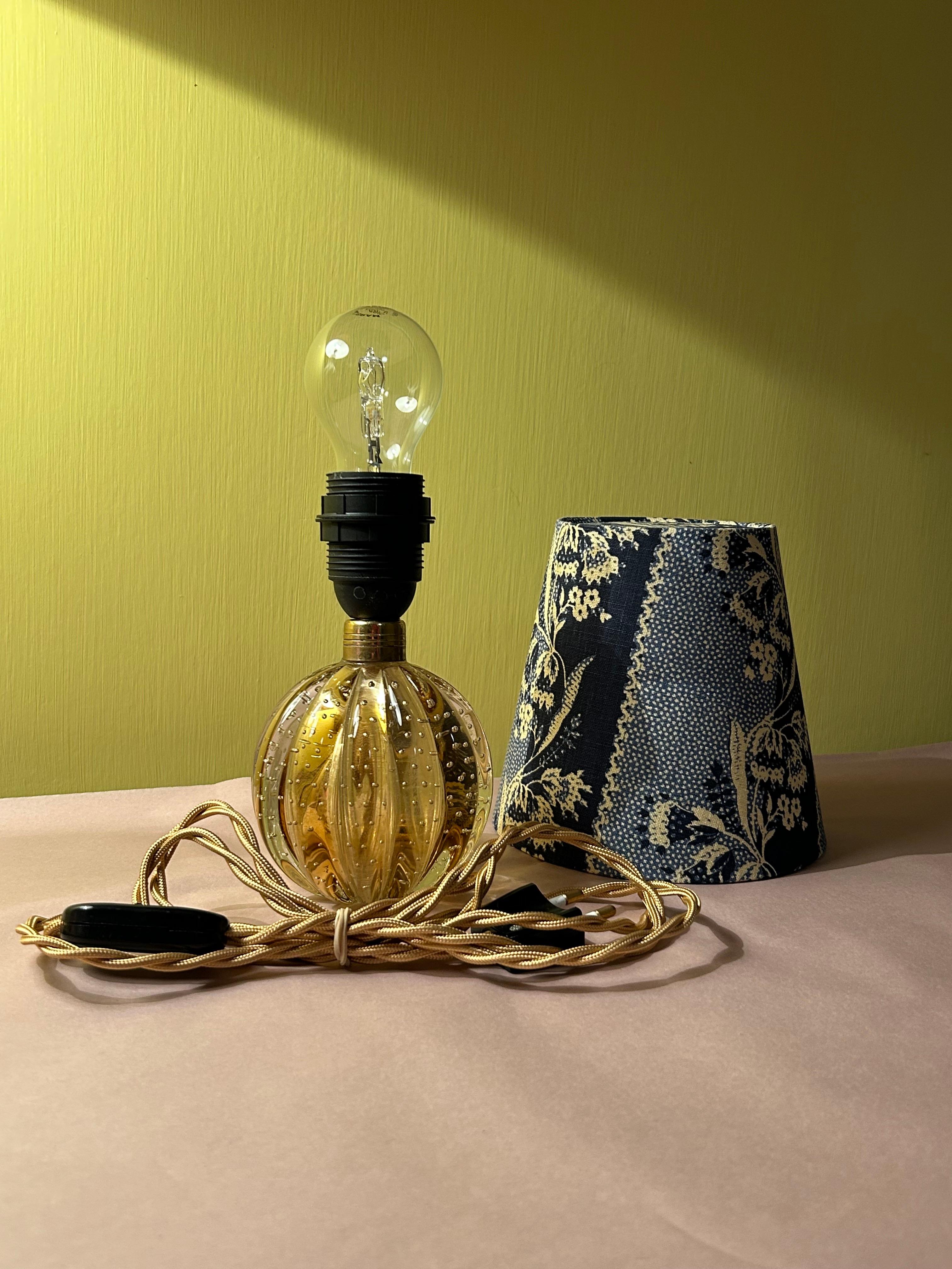 Lampe de table Murano ambre vintage avec abat-jour bleu personnalisé, Italie, années 1950 en vente 3