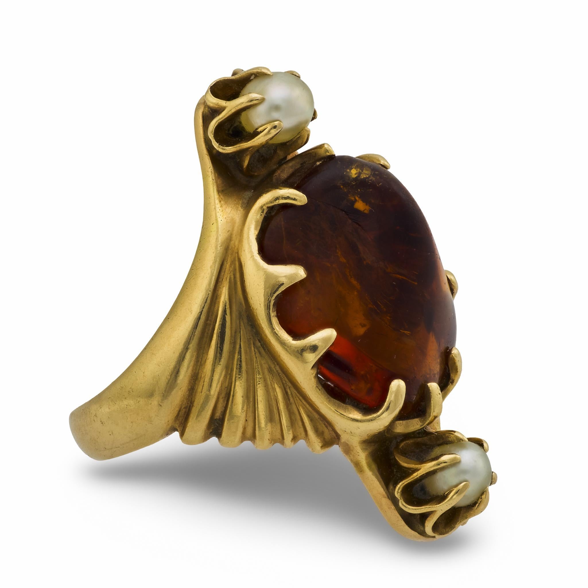 Anillo de cóctel vintage de oro amarillo de 14k con perla de ámbar en Bueno estado para la venta en Beverly Hills, CA
