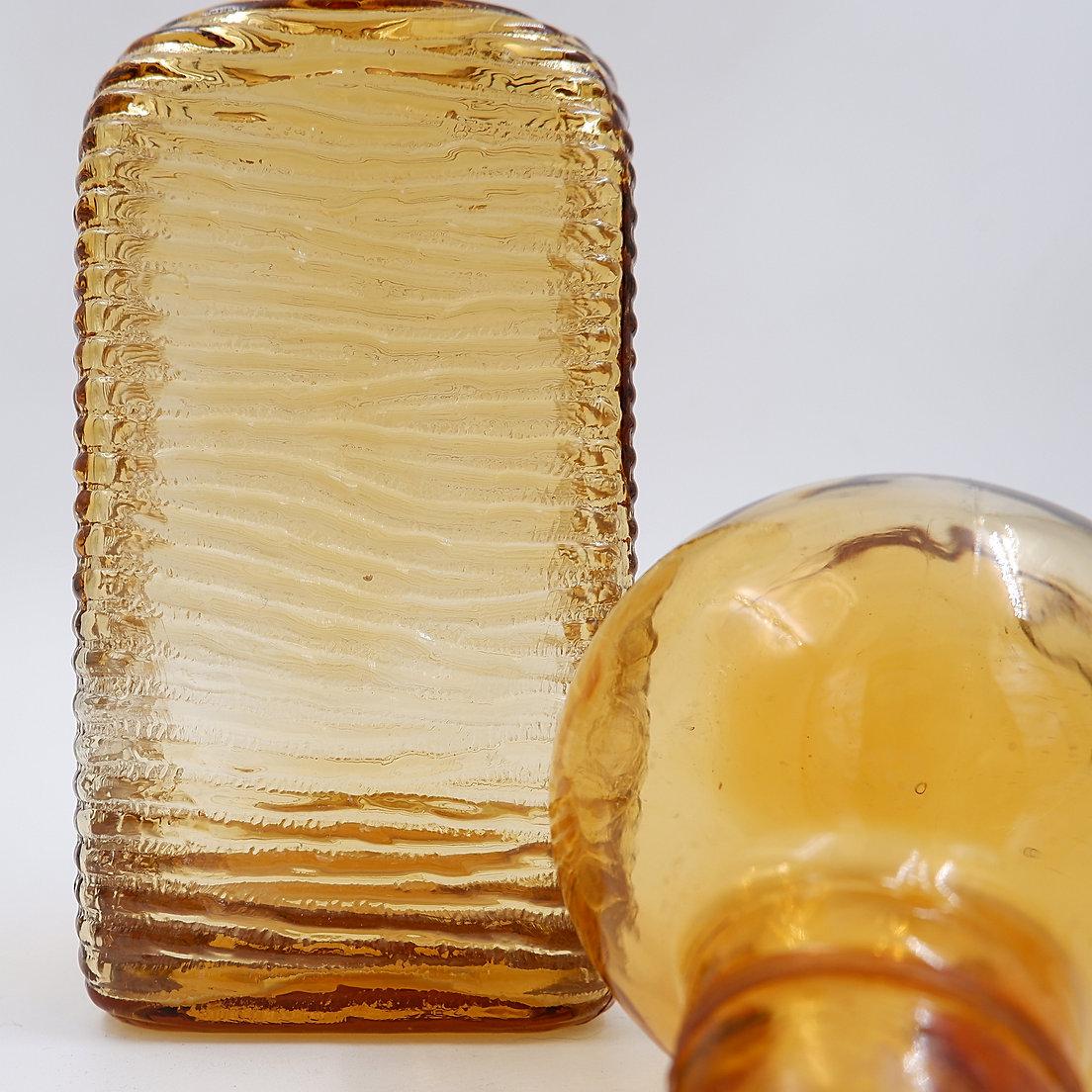 Vintage Amber Wavy Empoli Italian Glass MCM Dekanter Runde Ball Stopper (20. Jahrhundert) im Angebot
