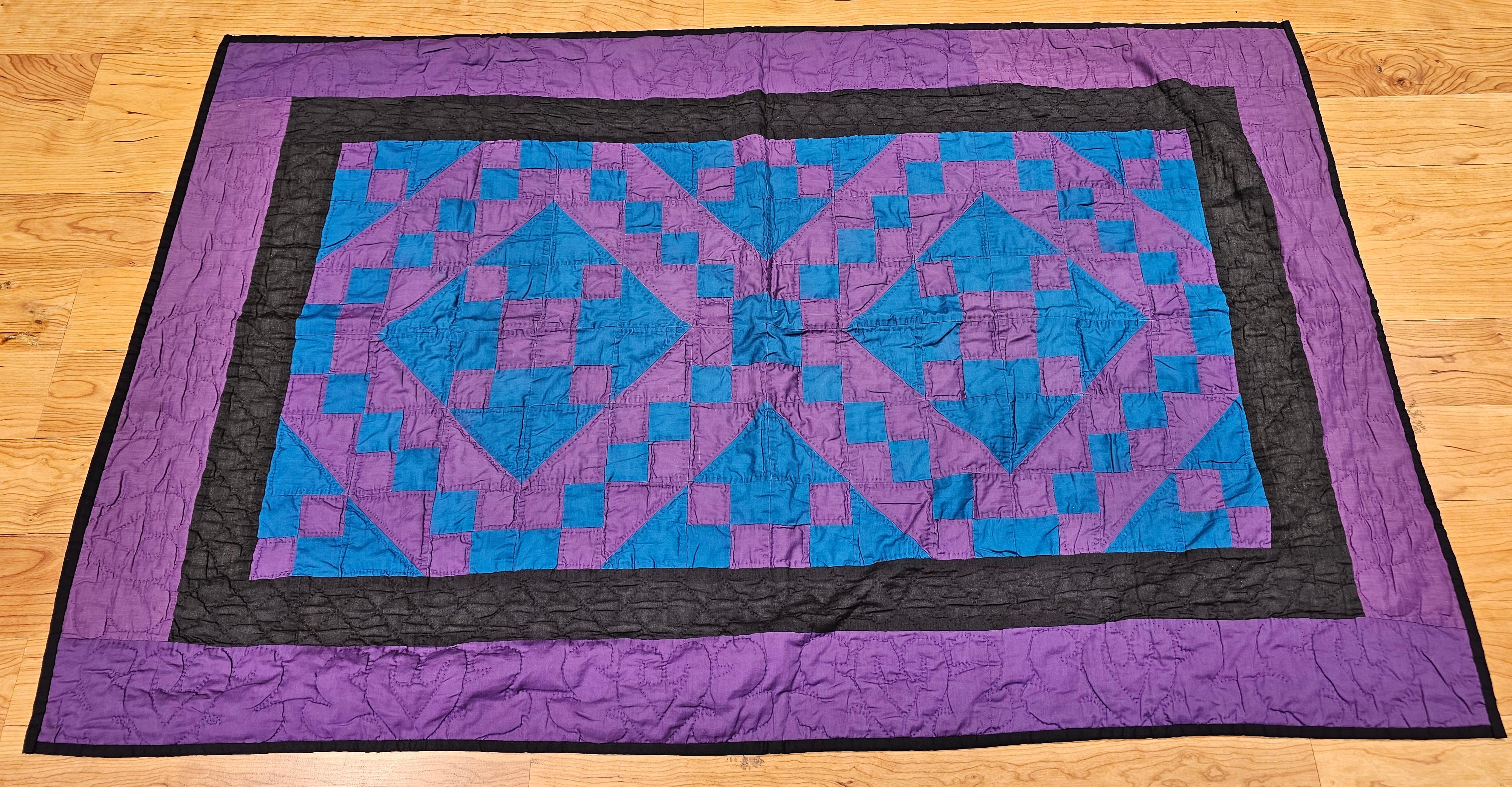 Vintage American Amish “Jacob’s Ladder” Hand-Stitched Cotton Quilt For Sale 1