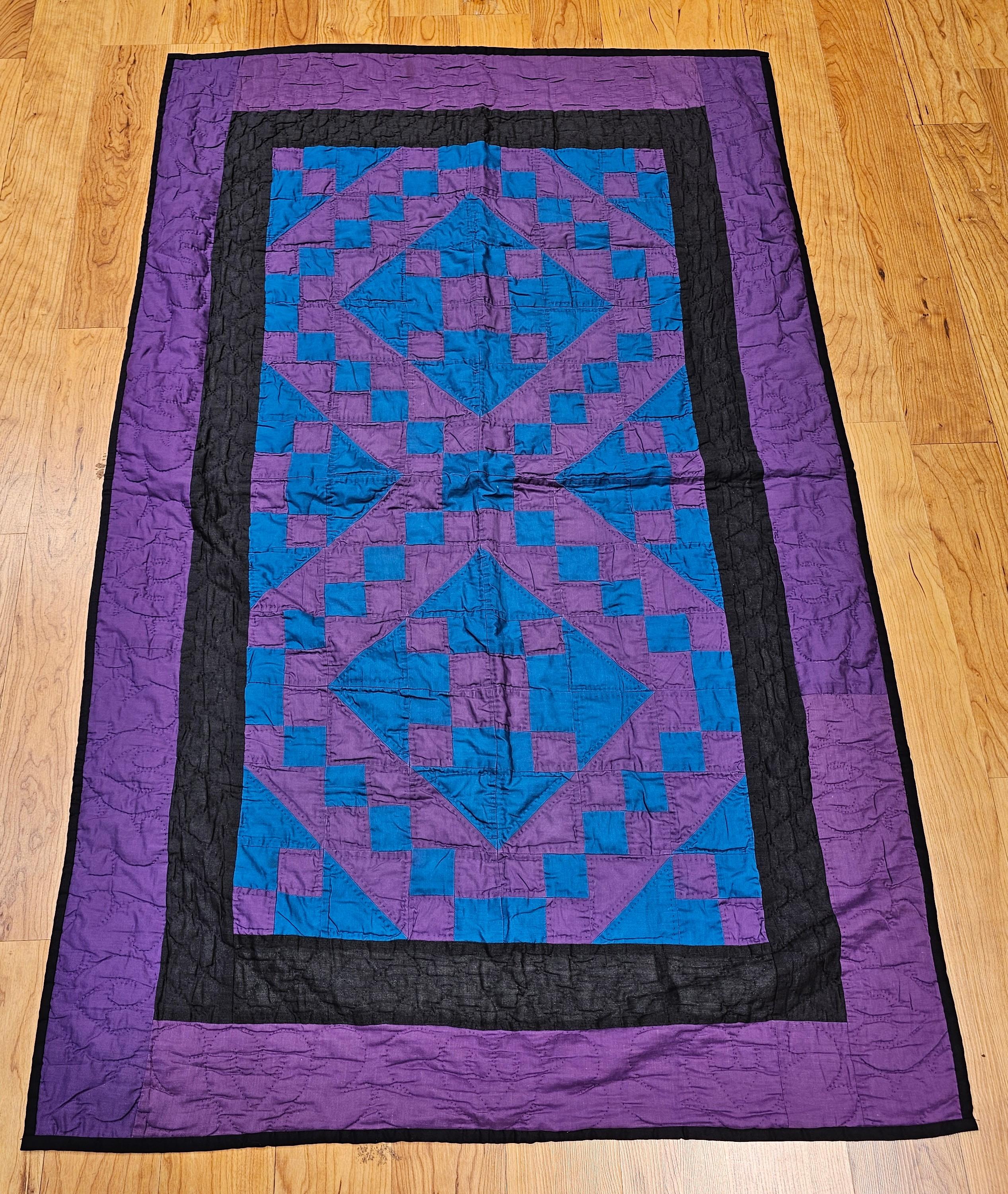 Vintage American Amish “Jacob’s Ladder” Hand-Stitched Cotton Quilt For Sale 3