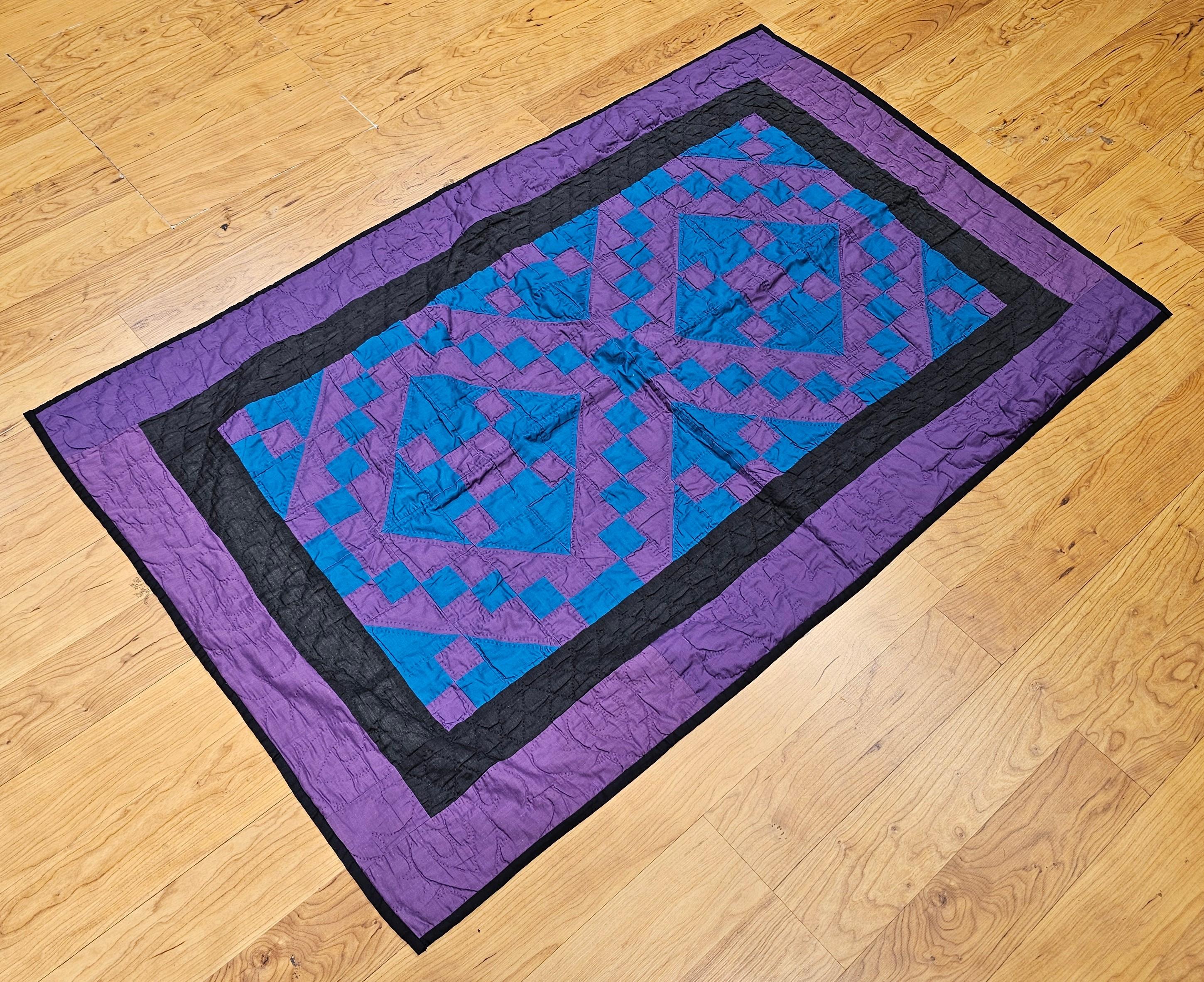 Vintage American Amish “Jacob’s Ladder” Hand-Stitched Cotton Quilt For Sale 4