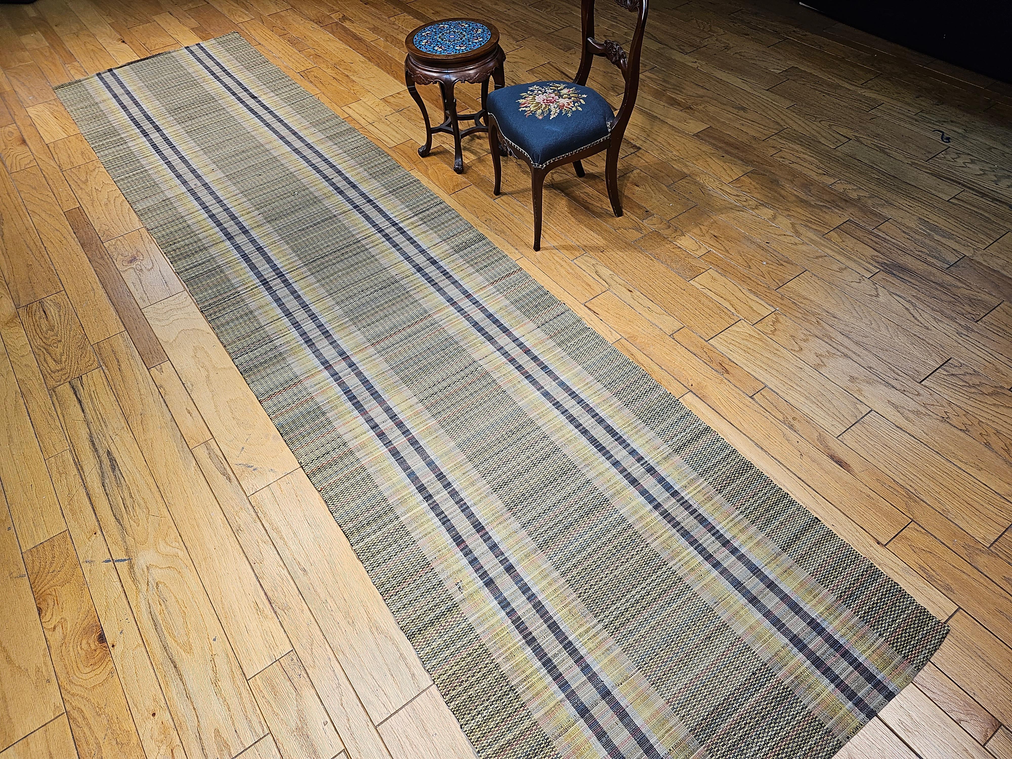 Vintage American  Rag Long Runner For Sale 4