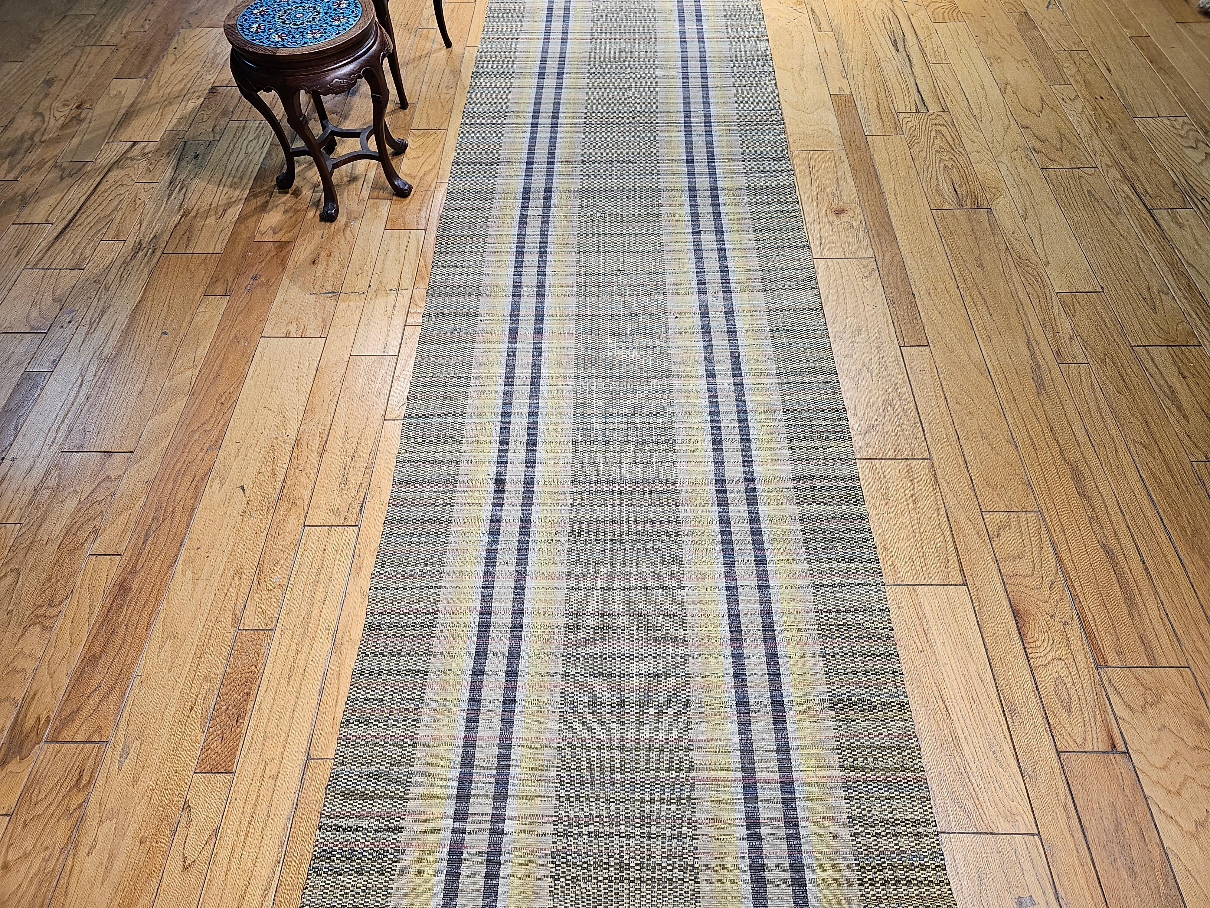 Vintage American Rag Long Runner For Sale 10