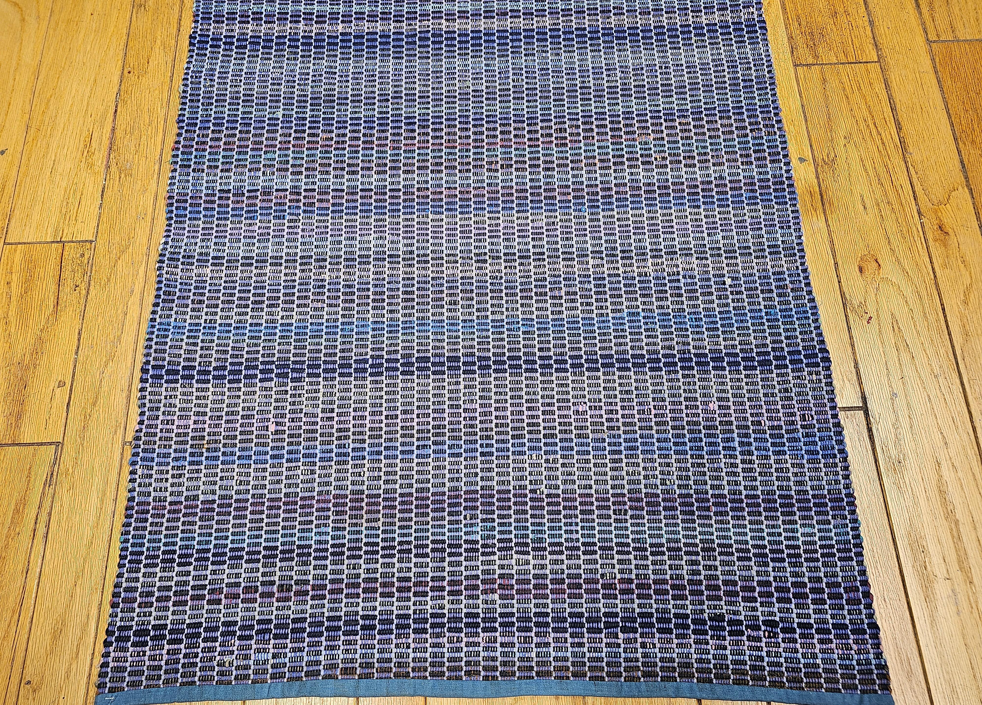 Hand-Woven Vintage American Amish Rag Runner For Sale