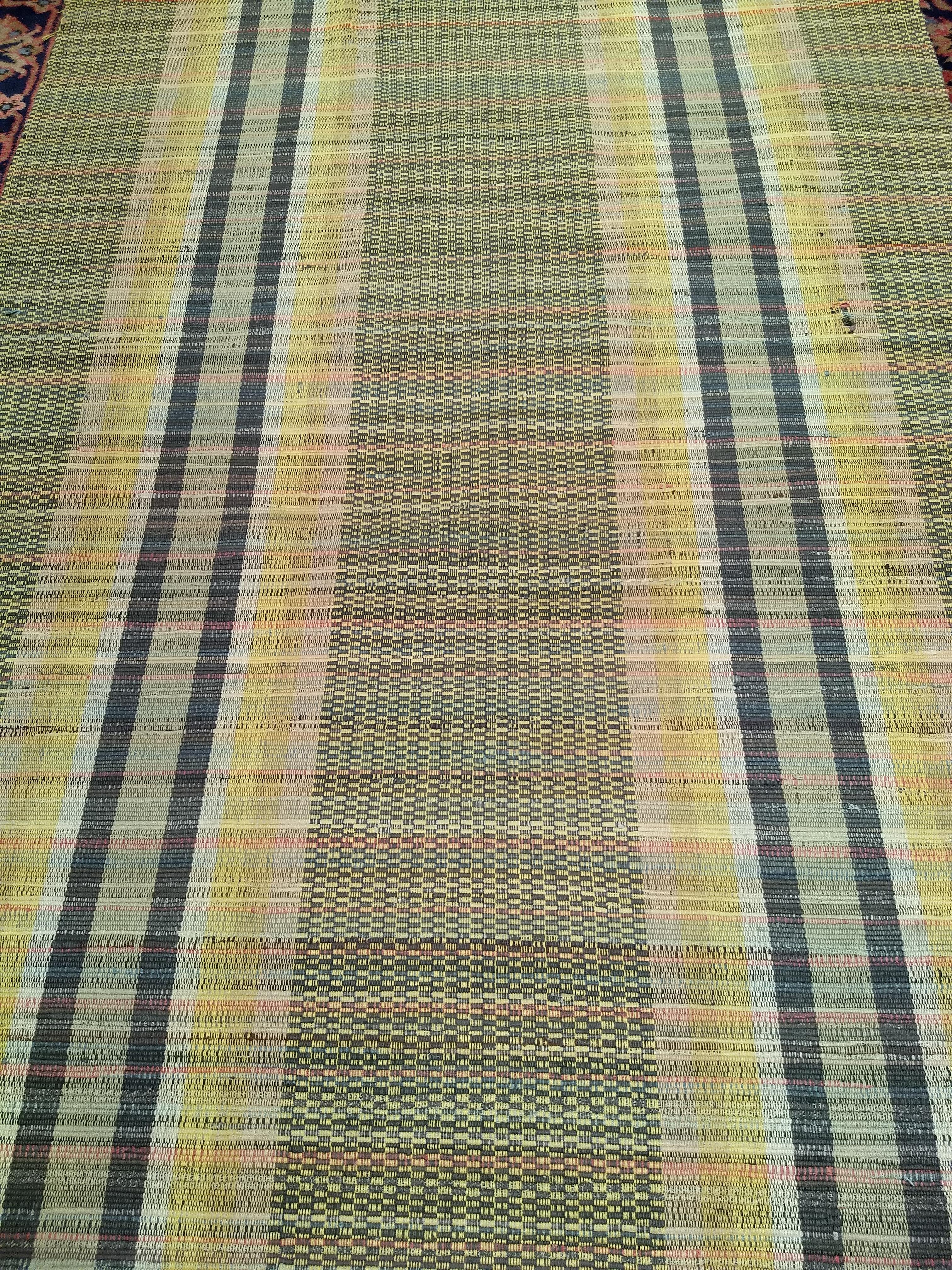 Vintage American Rag Long Runner In Good Condition For Sale In Barrington, IL