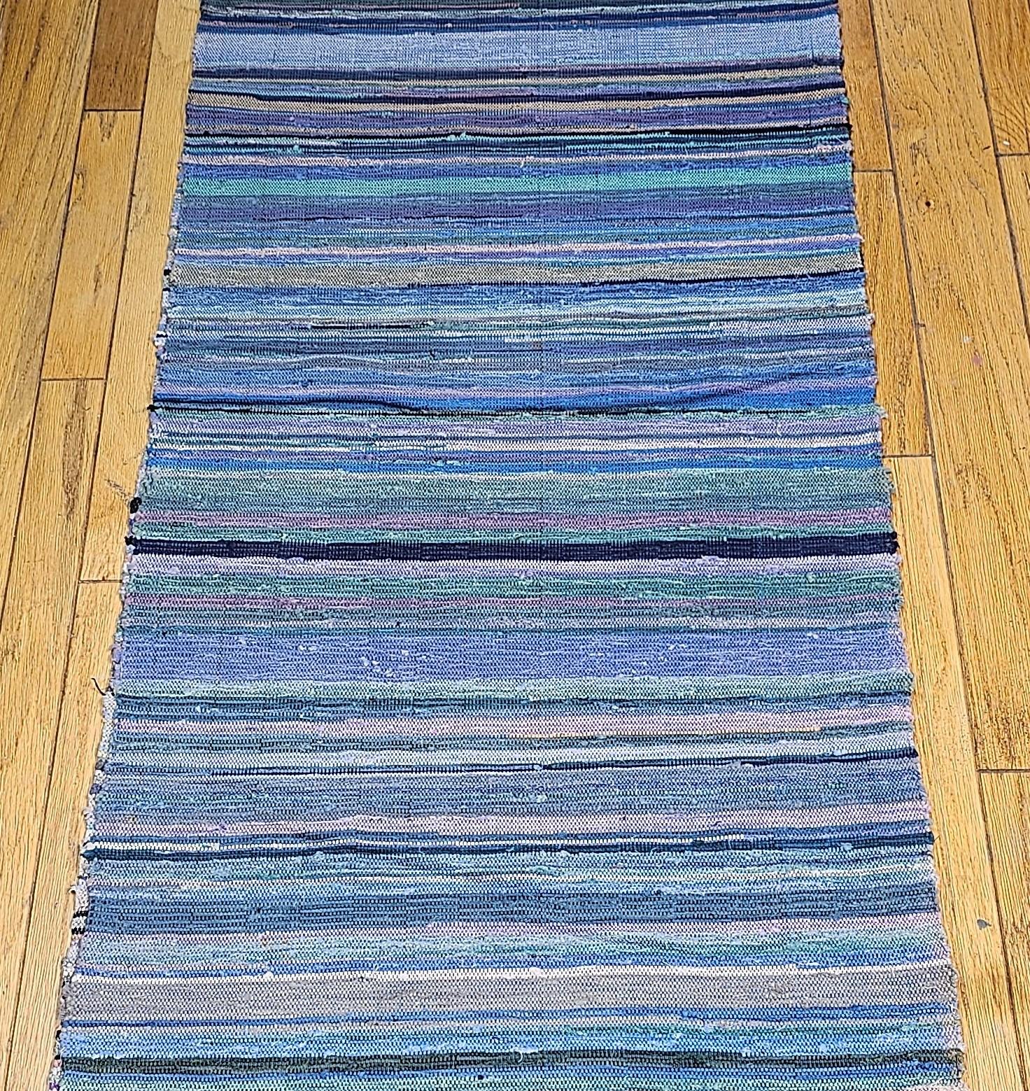 Vintage American Amish Rag Runner In Good Condition For Sale In Barrington, IL