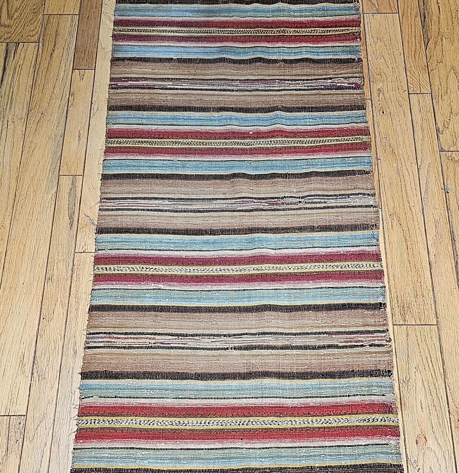 Vintage American Amish Rag Runner In Good Condition For Sale In Barrington, IL