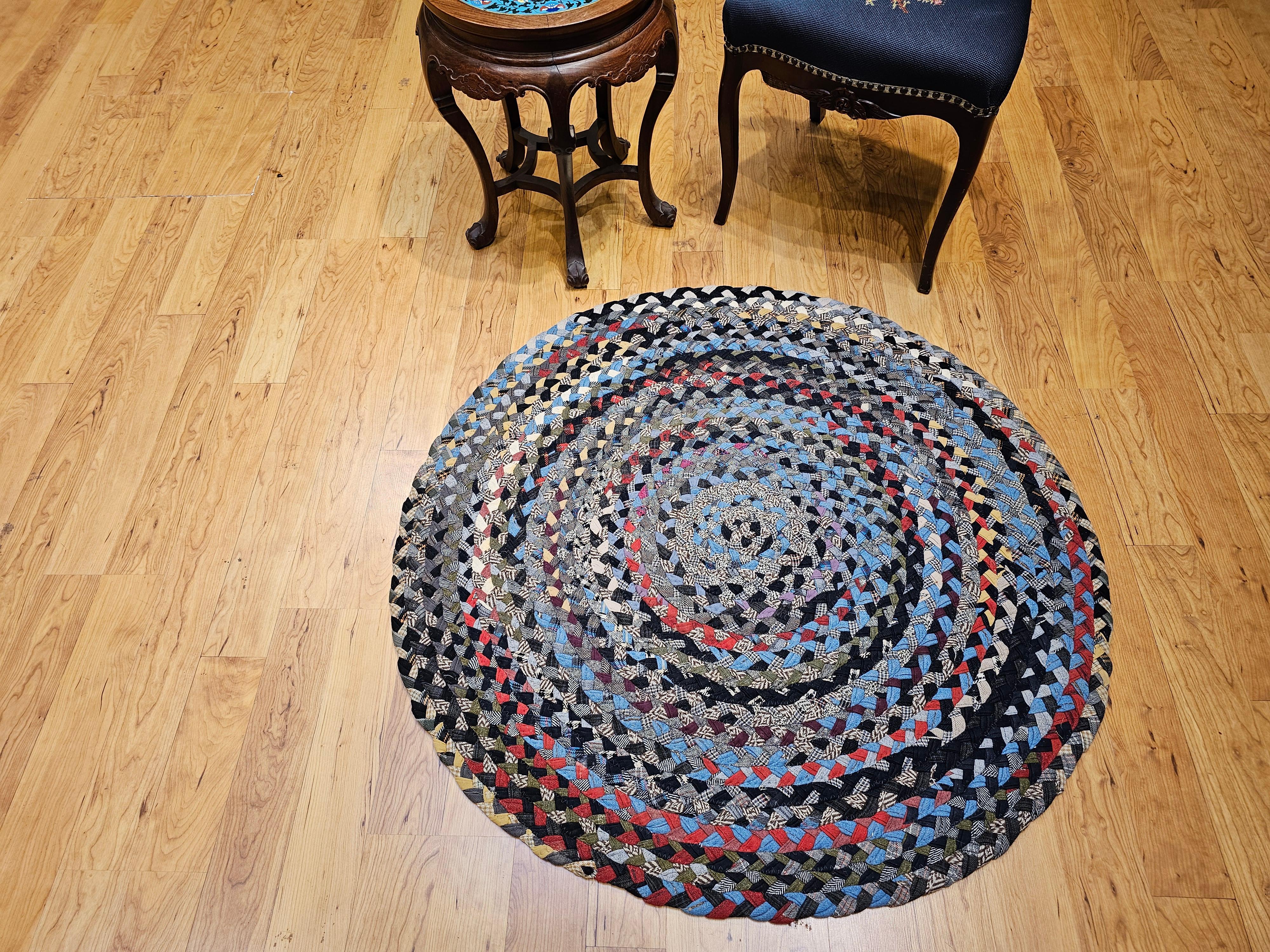 Vintage American Braided Round Rug in Red, Blue, White, Gray, Yellow, Navy For Sale 6