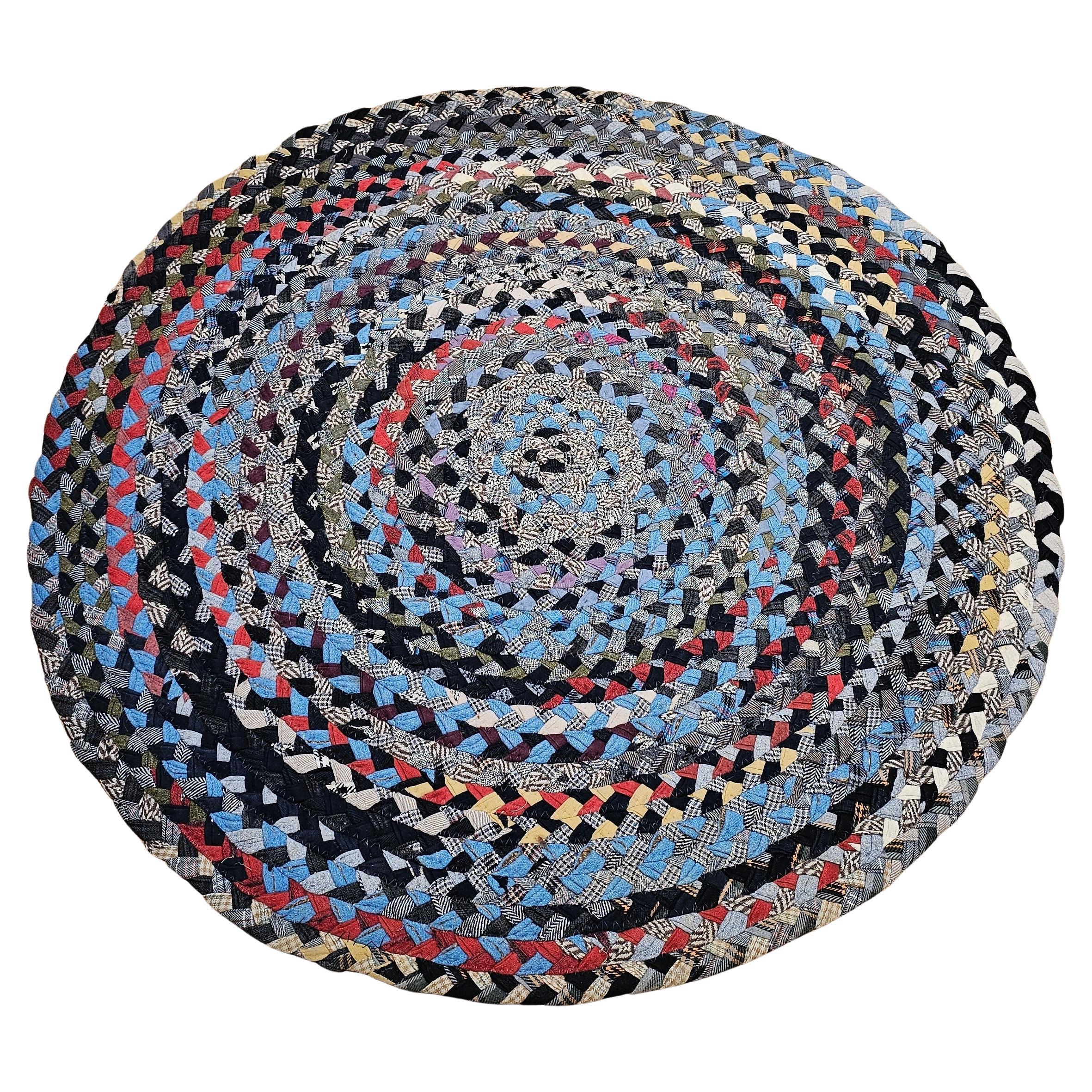 Vintage American Braided Round Rug in Red, Blue, White, Gray, Yellow, Navy For Sale