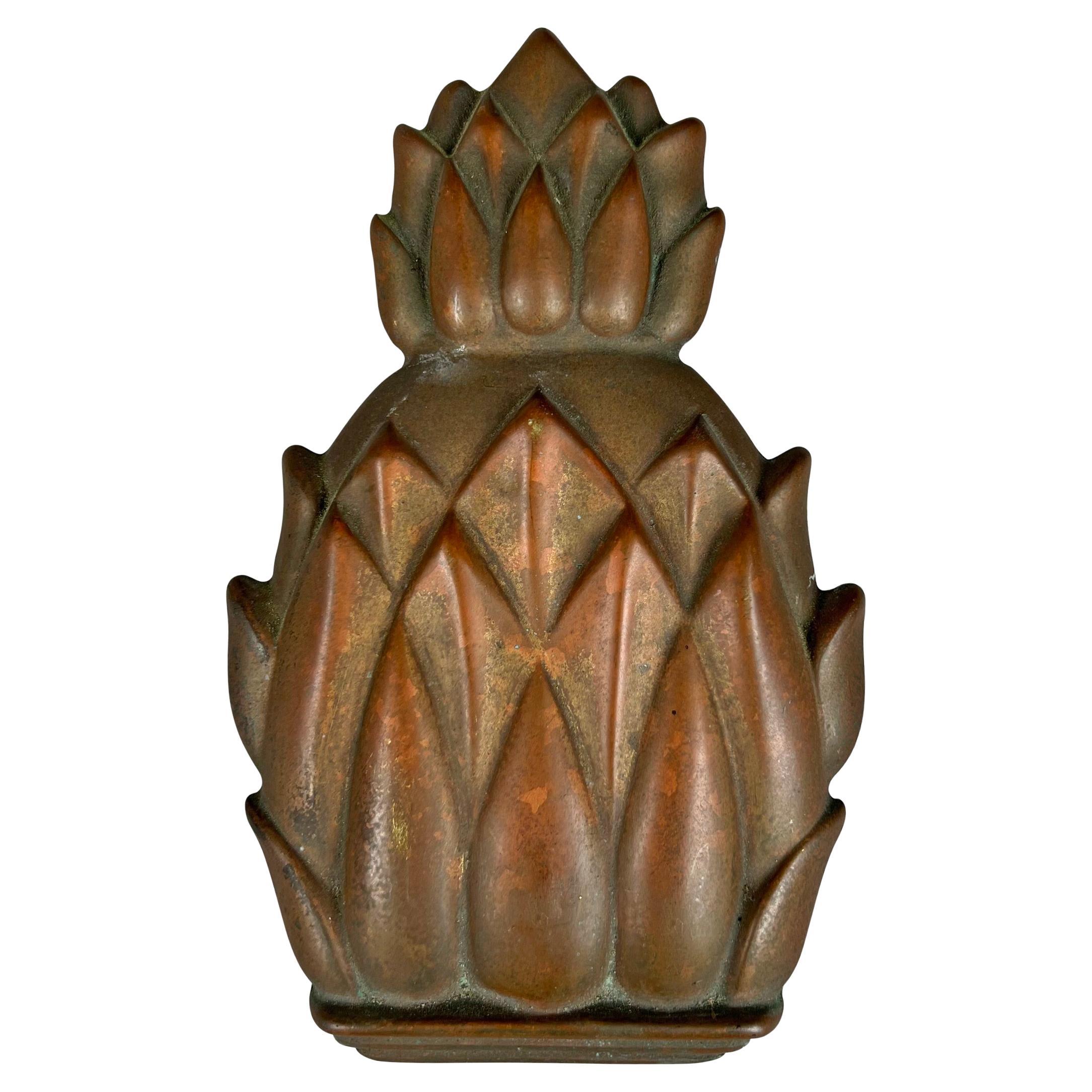 Cliquetis de porte ananas en laiton américain vintage en vente