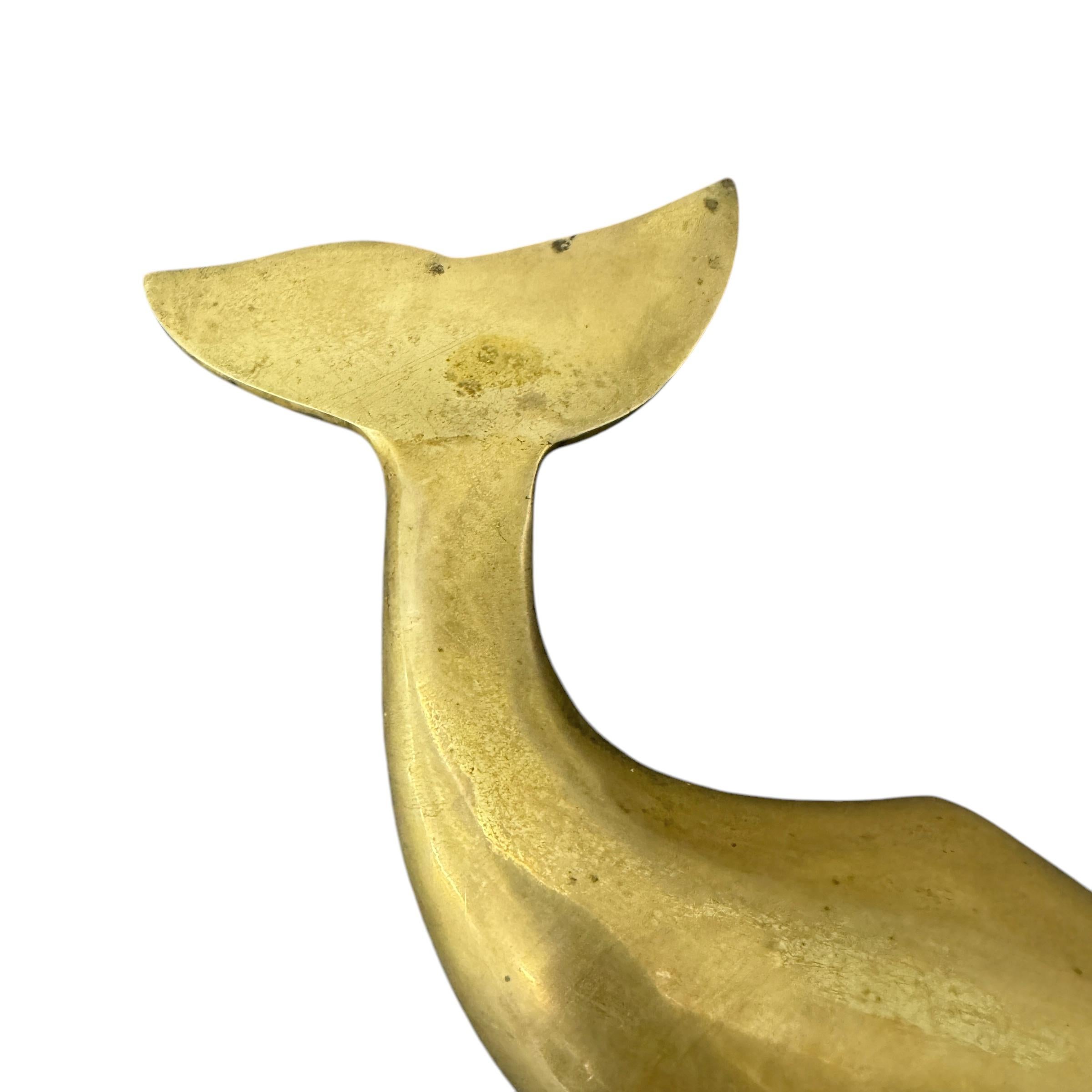Amerikanischer Sperrholz-Whale-Türstopper aus Messing im Angebot 4