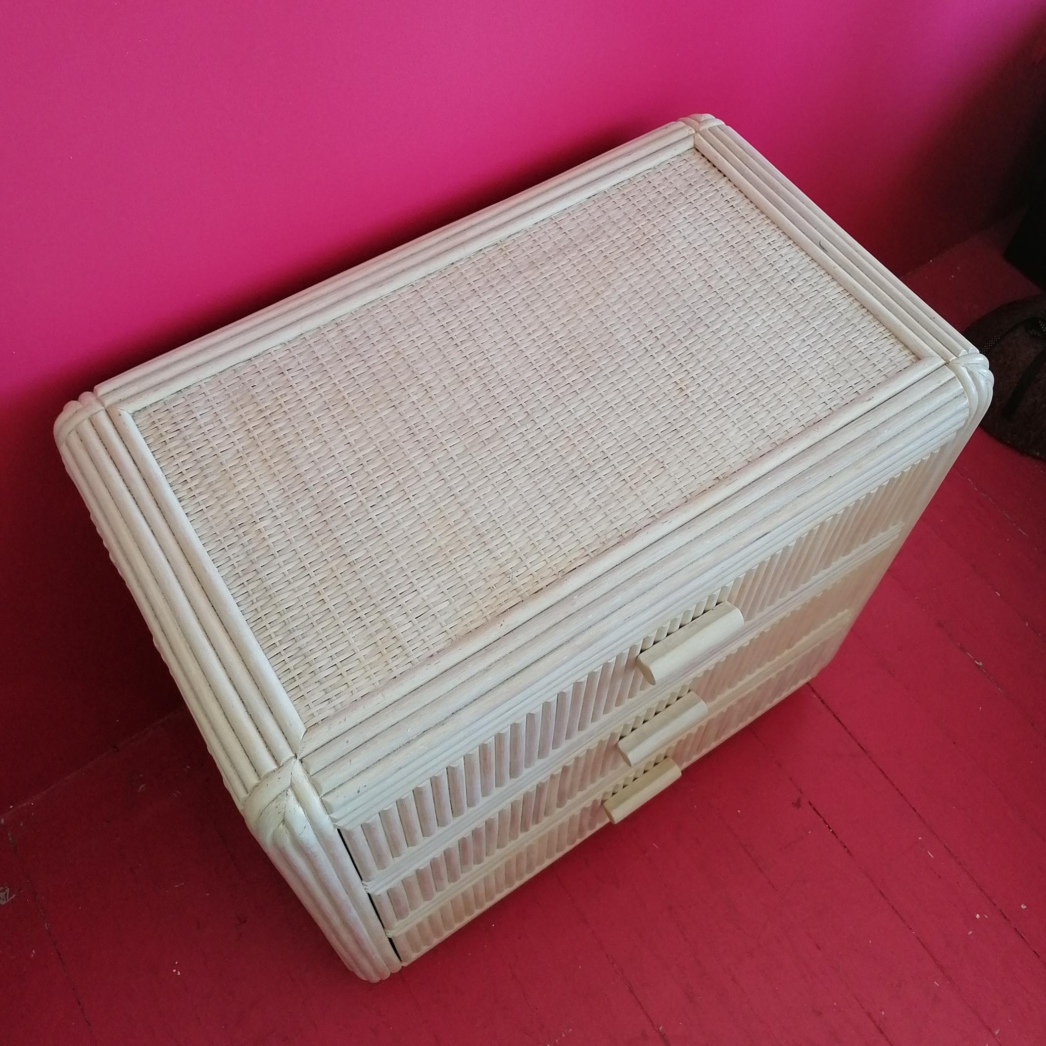 Vintage American cane chest of drawers with rattan top, 1970s For Sale 5