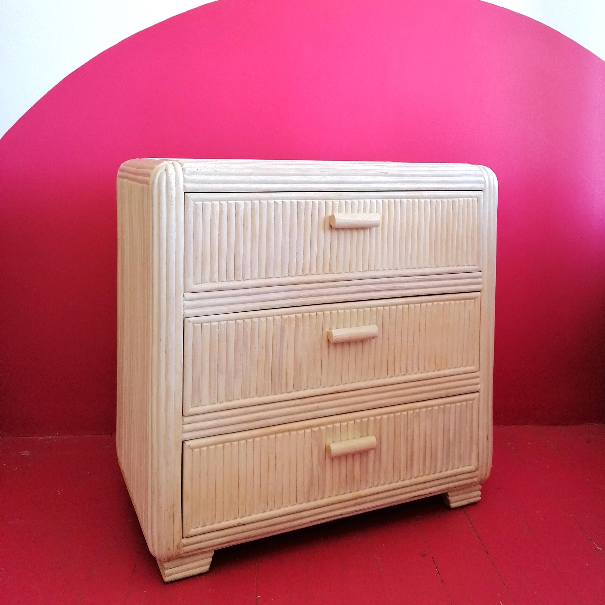 Vintage American cane chest of drawers with rattan top, 1970s In Good Condition For Sale In Hastings, GB