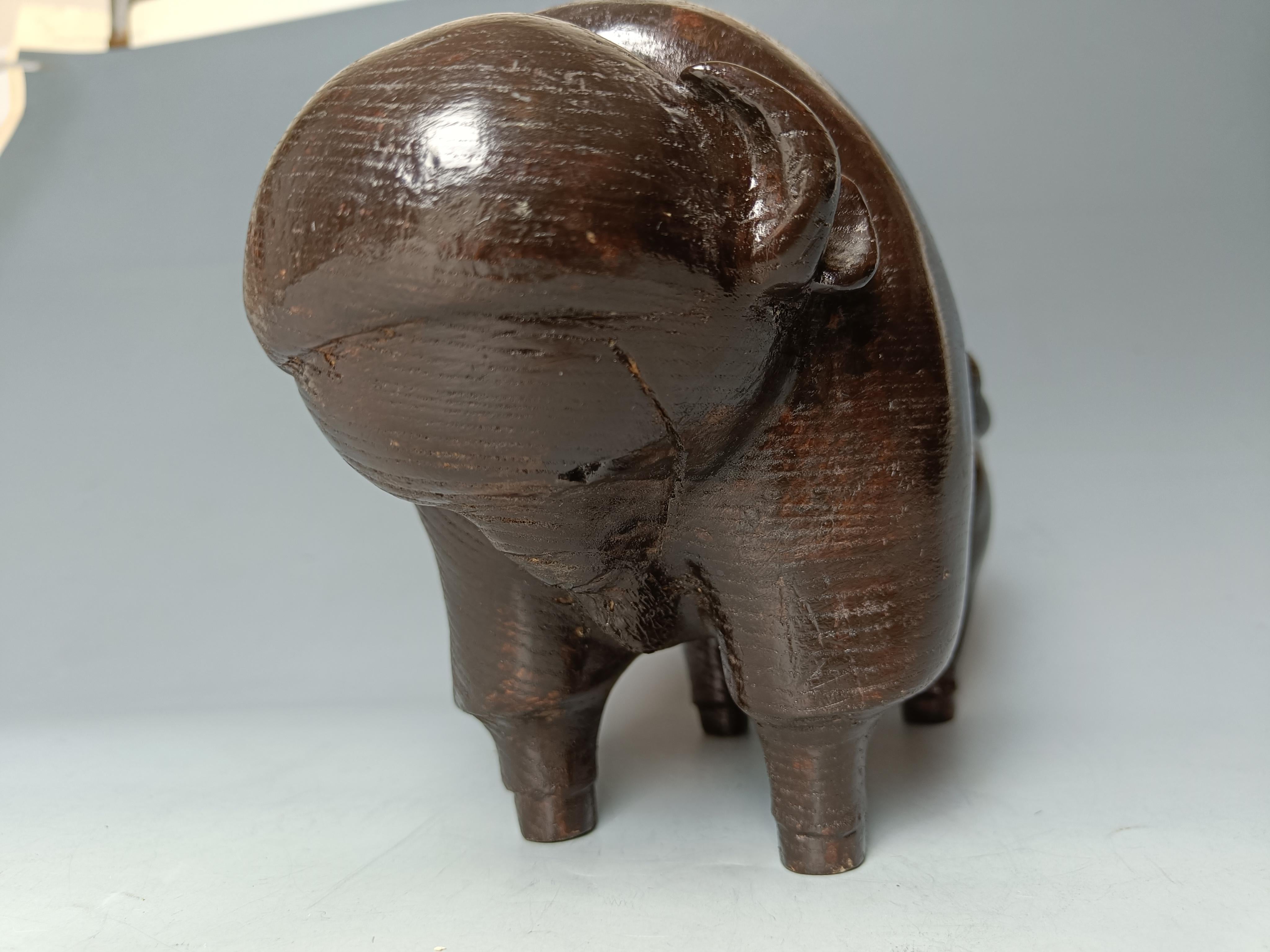 Mid-20th Century Vintage American Carved wood Folk Art  Bison Native Decorative Antiques Décor For Sale